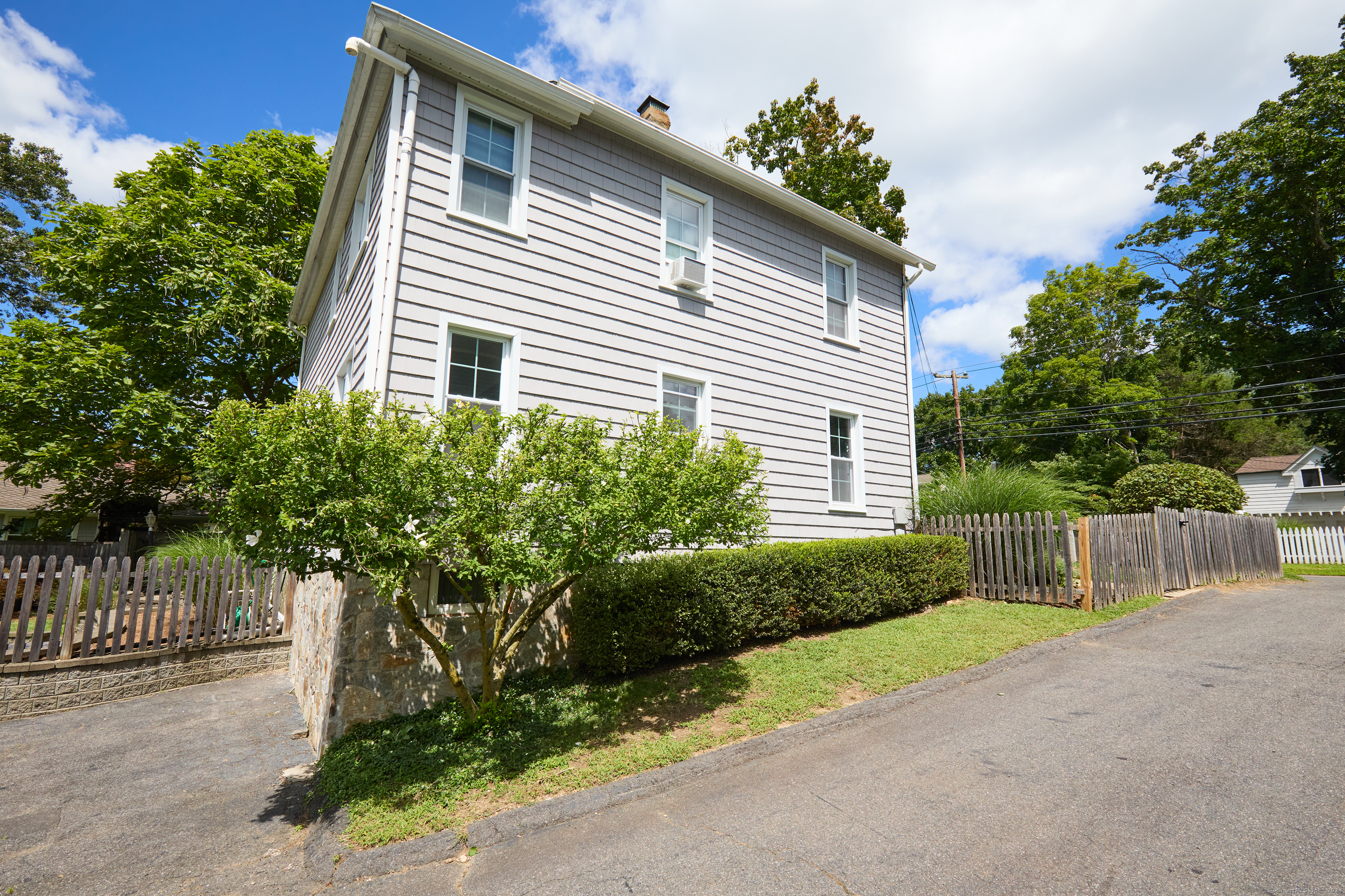 21 Clinton Avenue