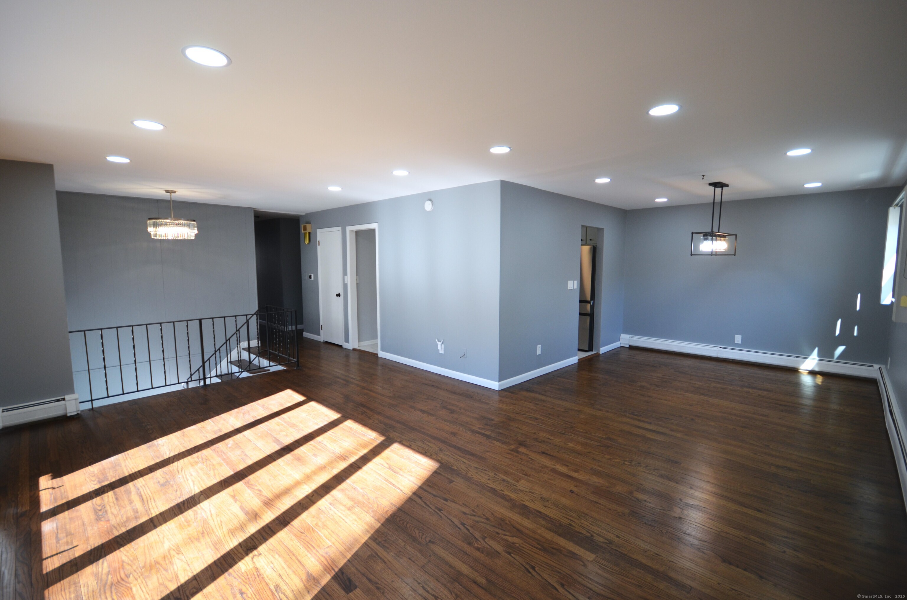 442 Surrey Lane