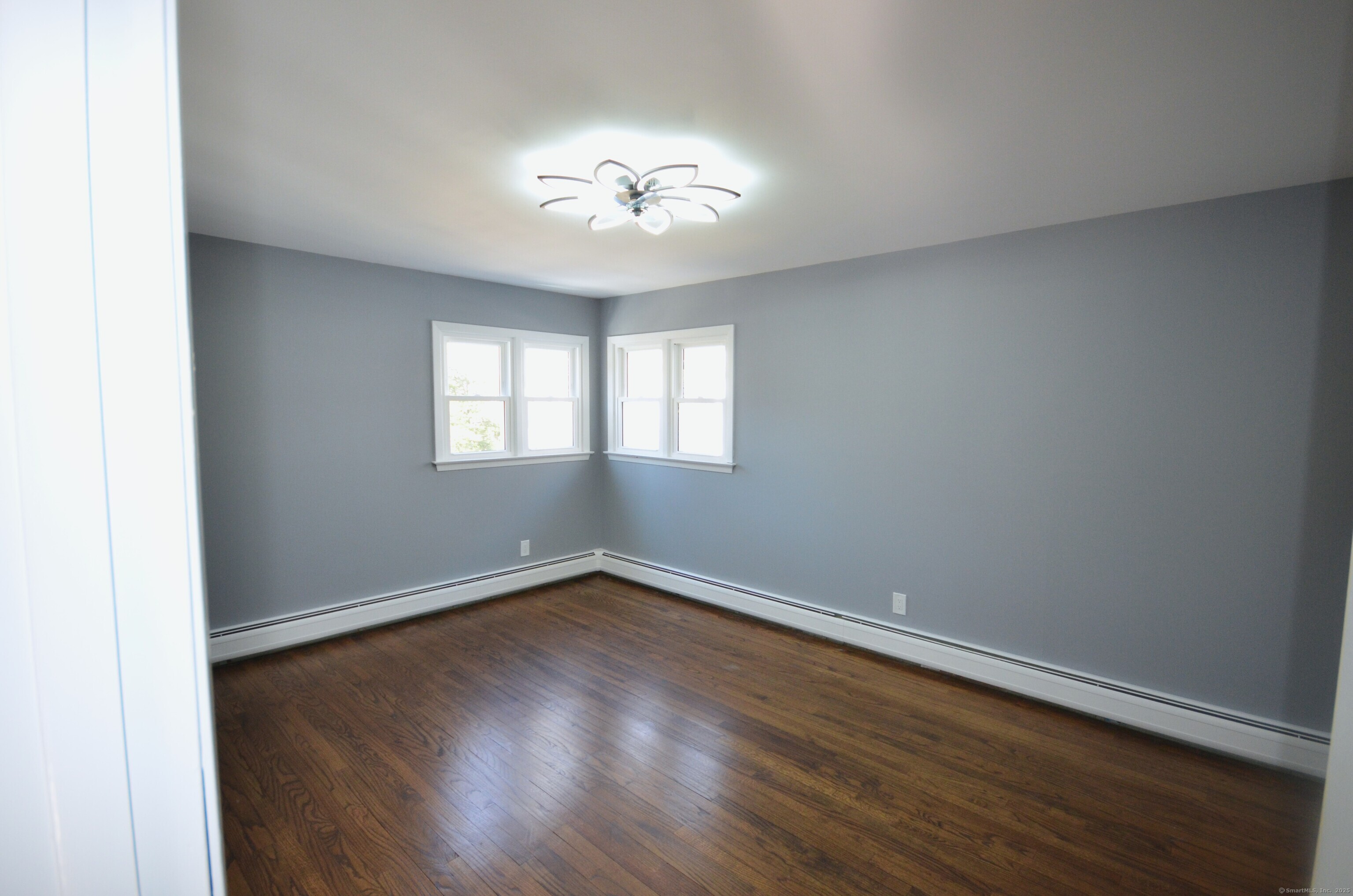 442 Surrey Lane