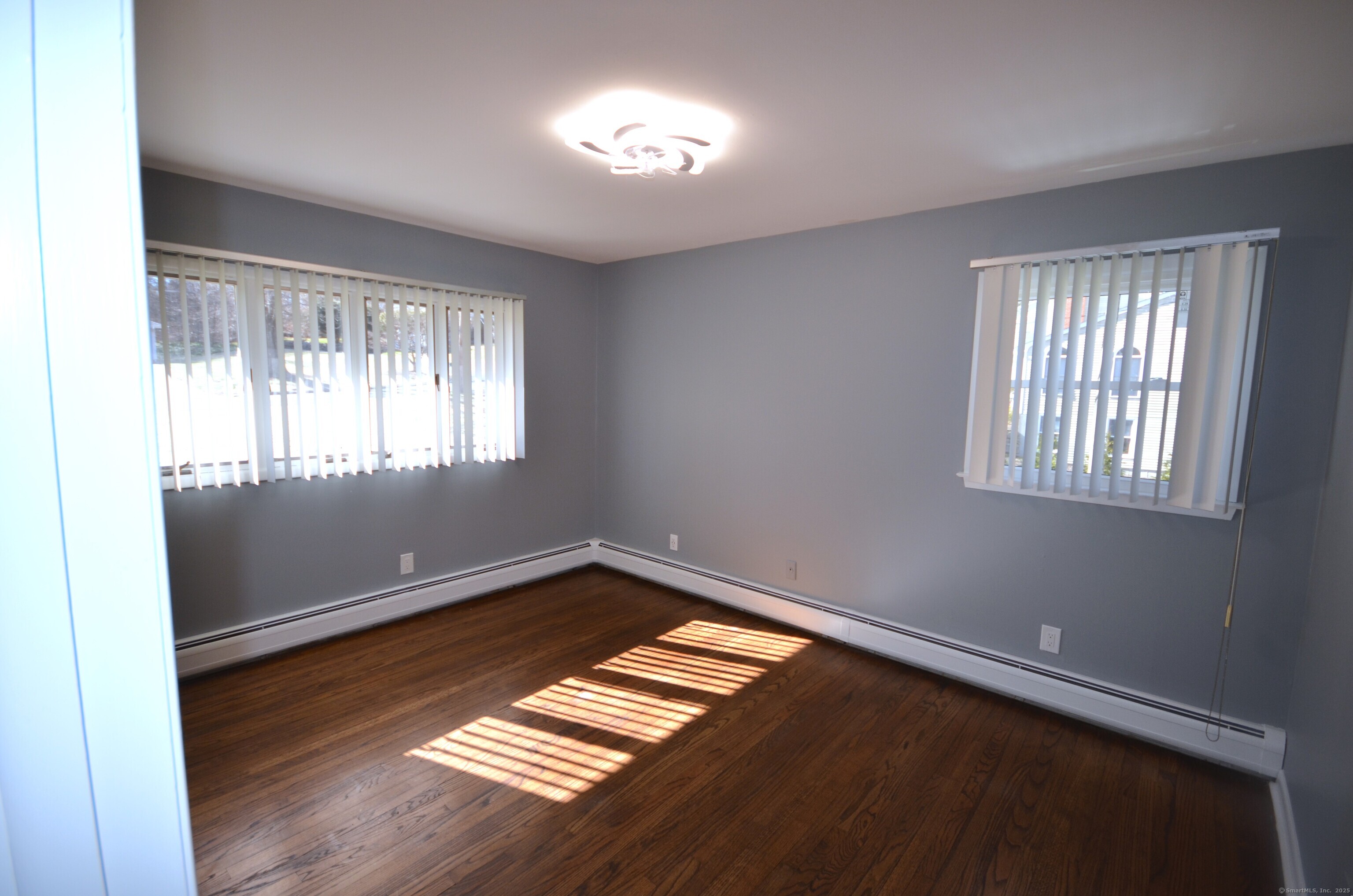 442 Surrey Lane