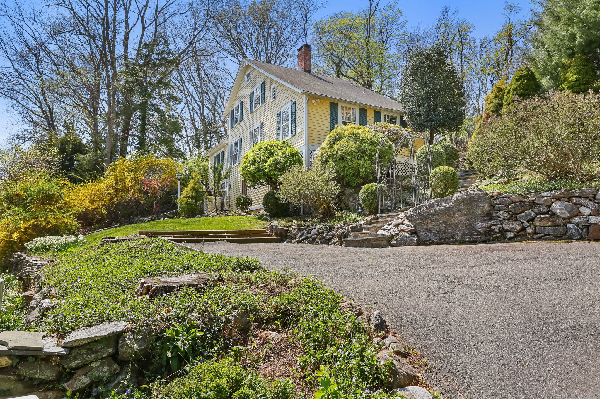 32 Valley Road
