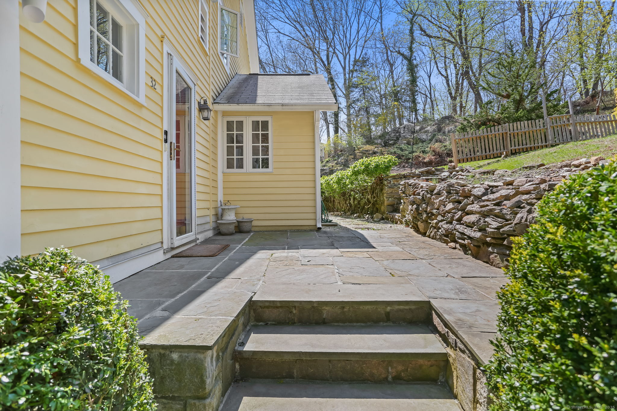 32 Valley Road