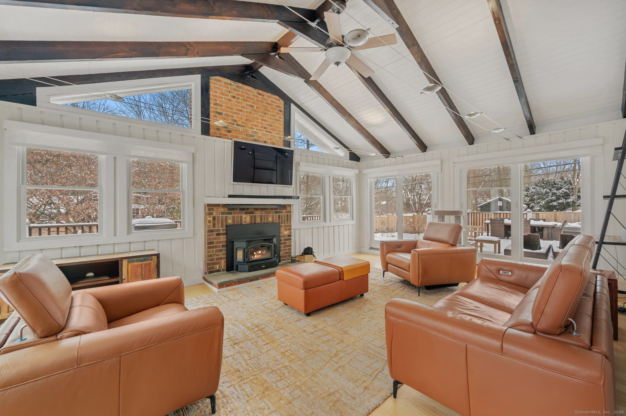 17 Pequot Drive