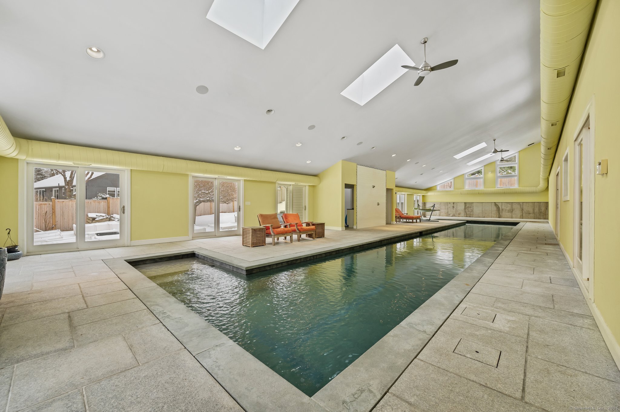17 Pequot Drive