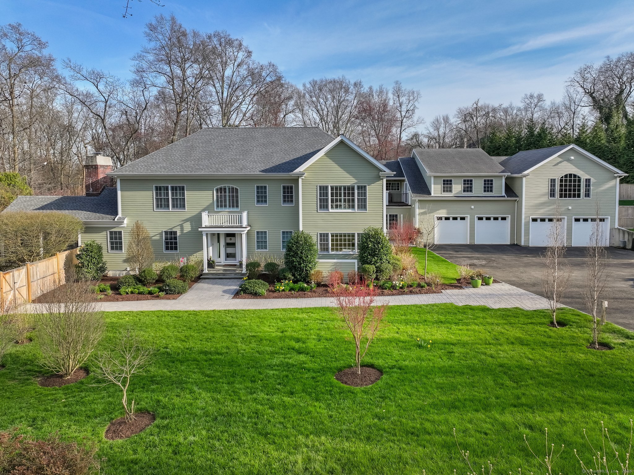 17 Pequot Drive