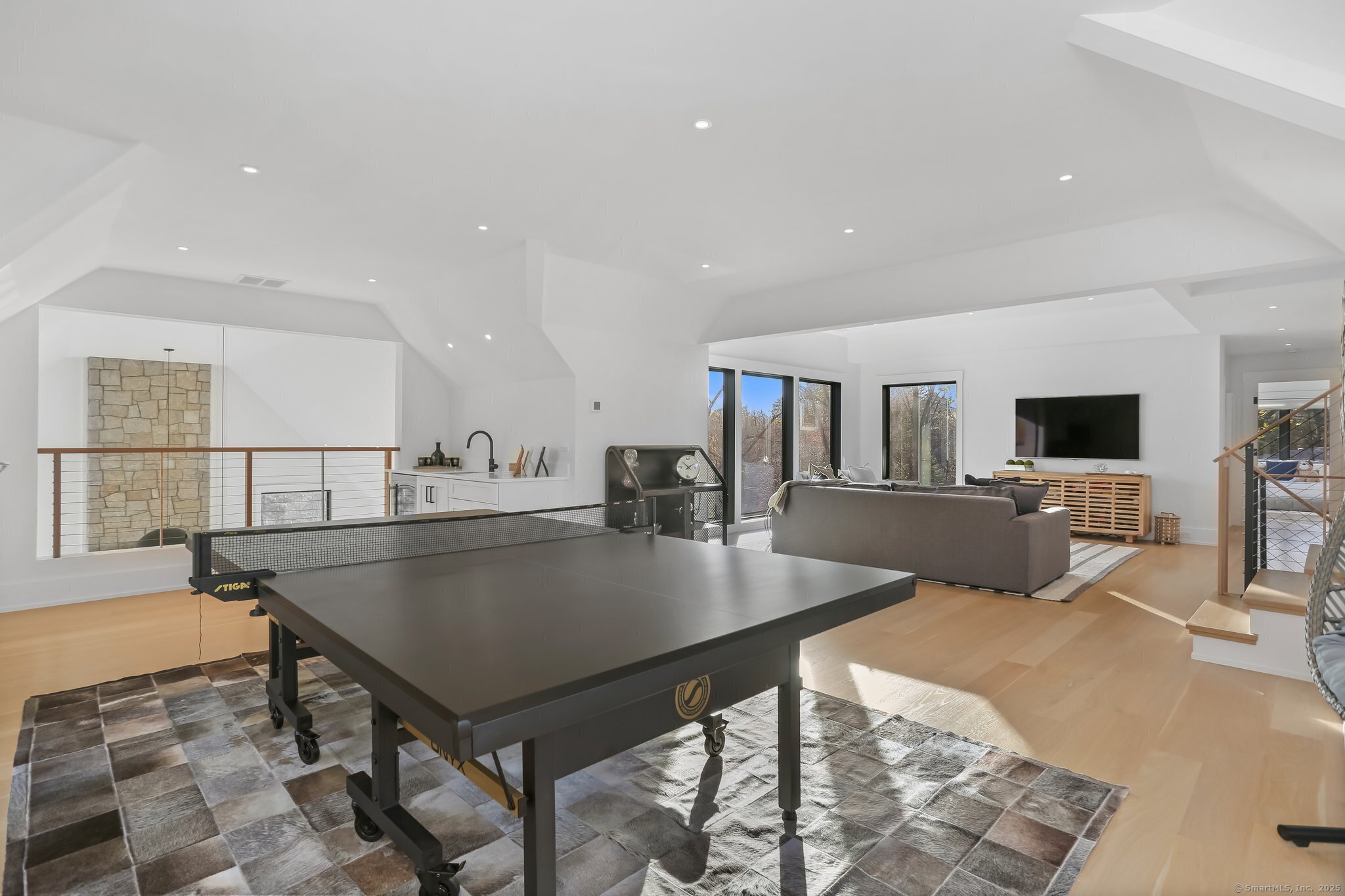 99 Hillspoint Road