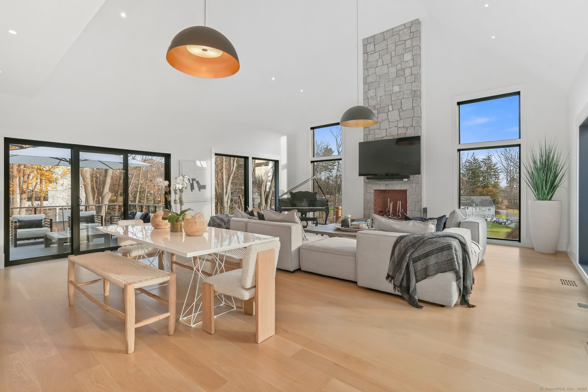 99 Hillspoint Road