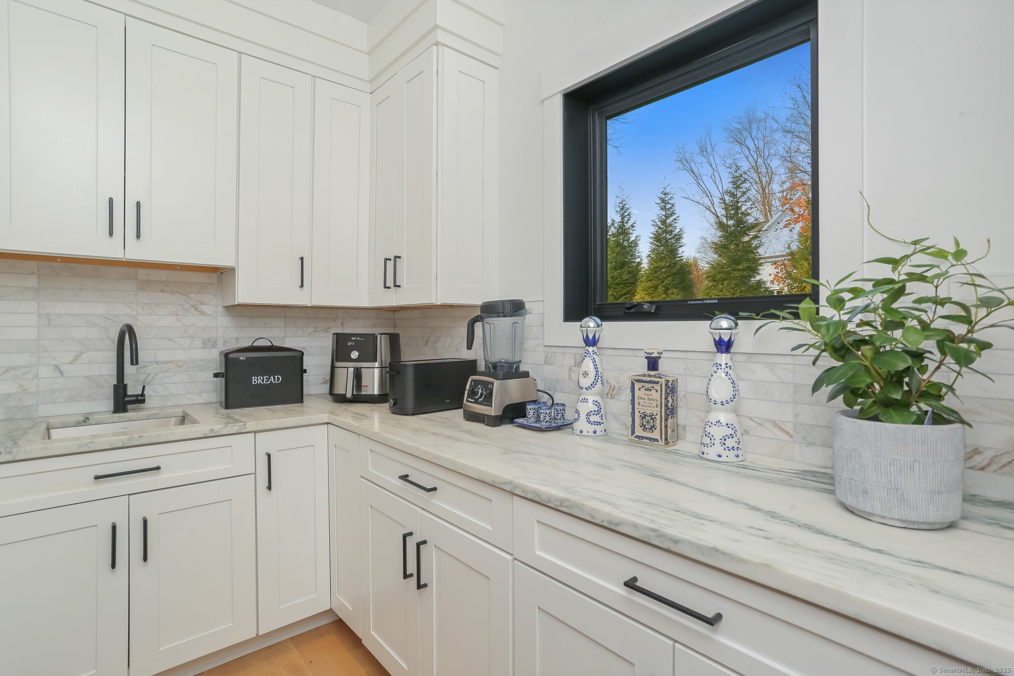 99 Hillspoint Road