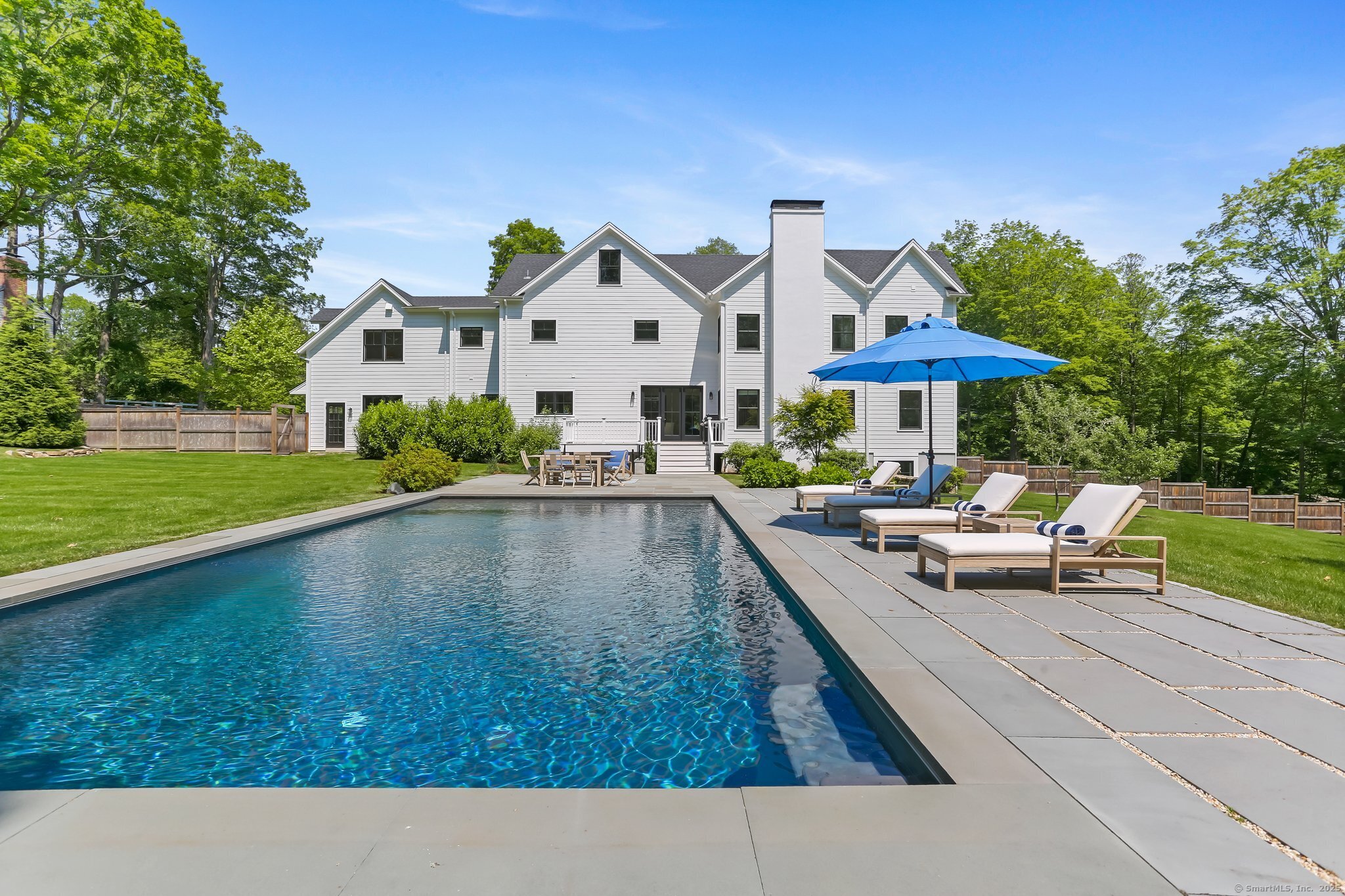 2015 Redding Road
