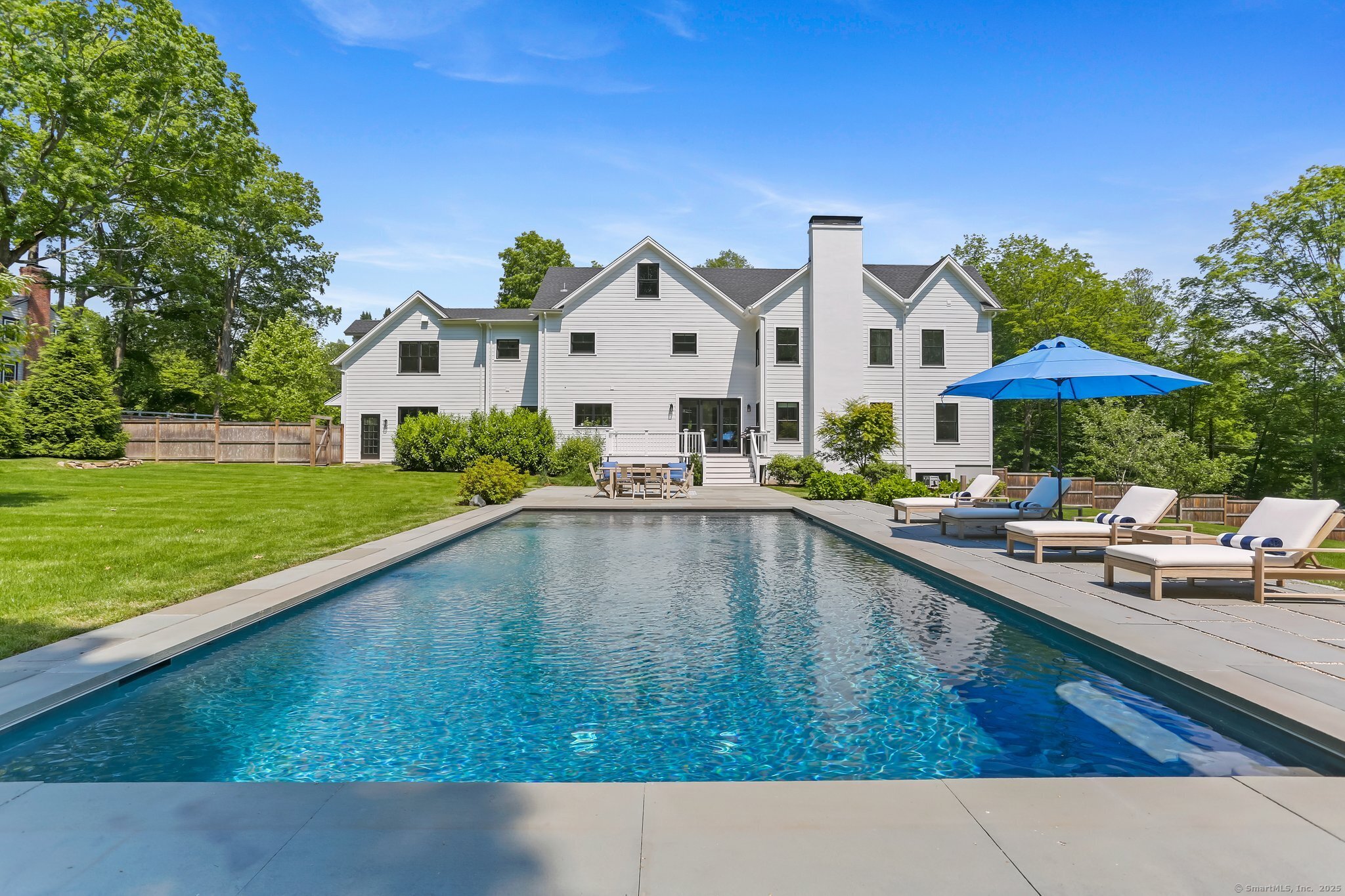 2015 Redding Road