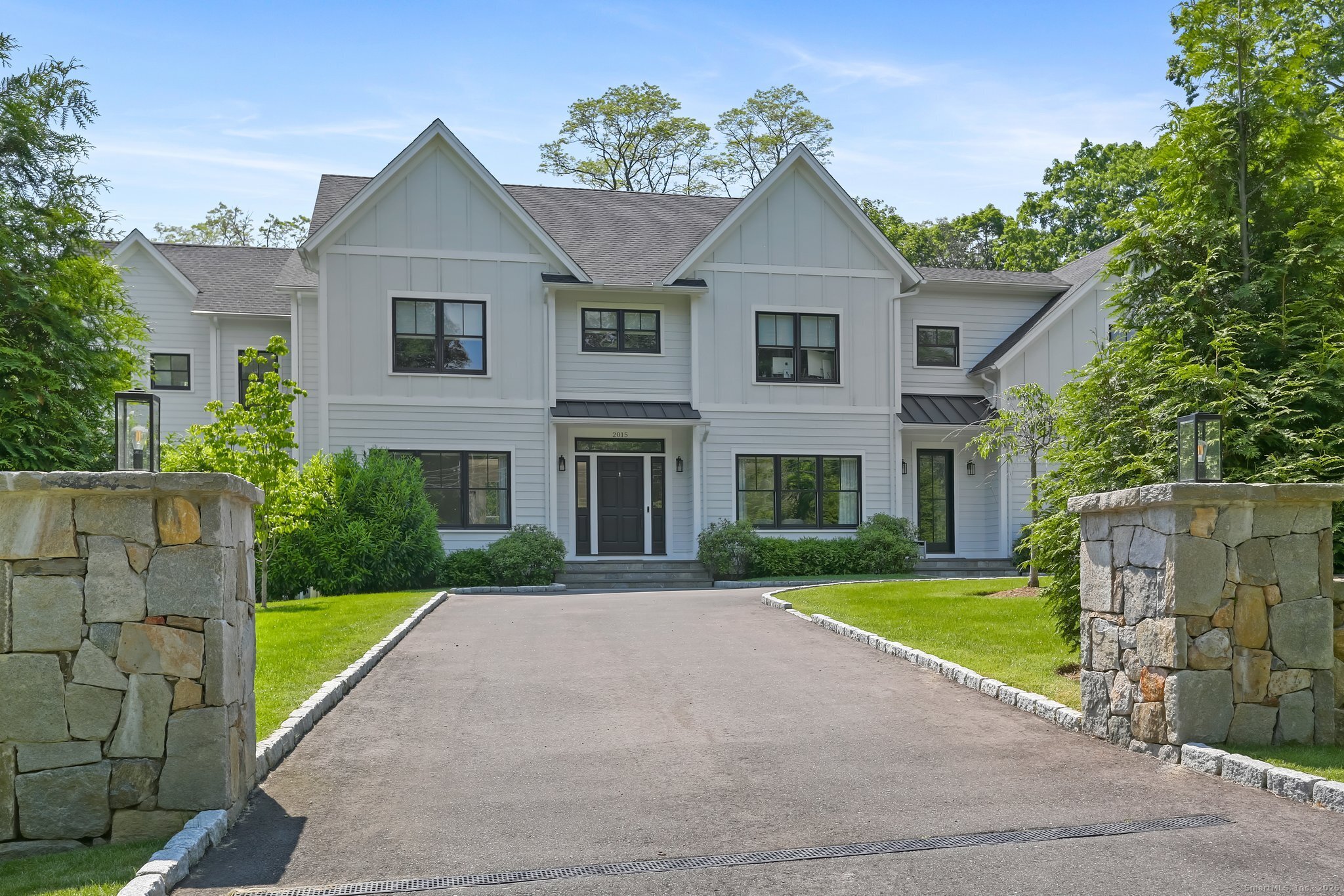 2015 Redding Road