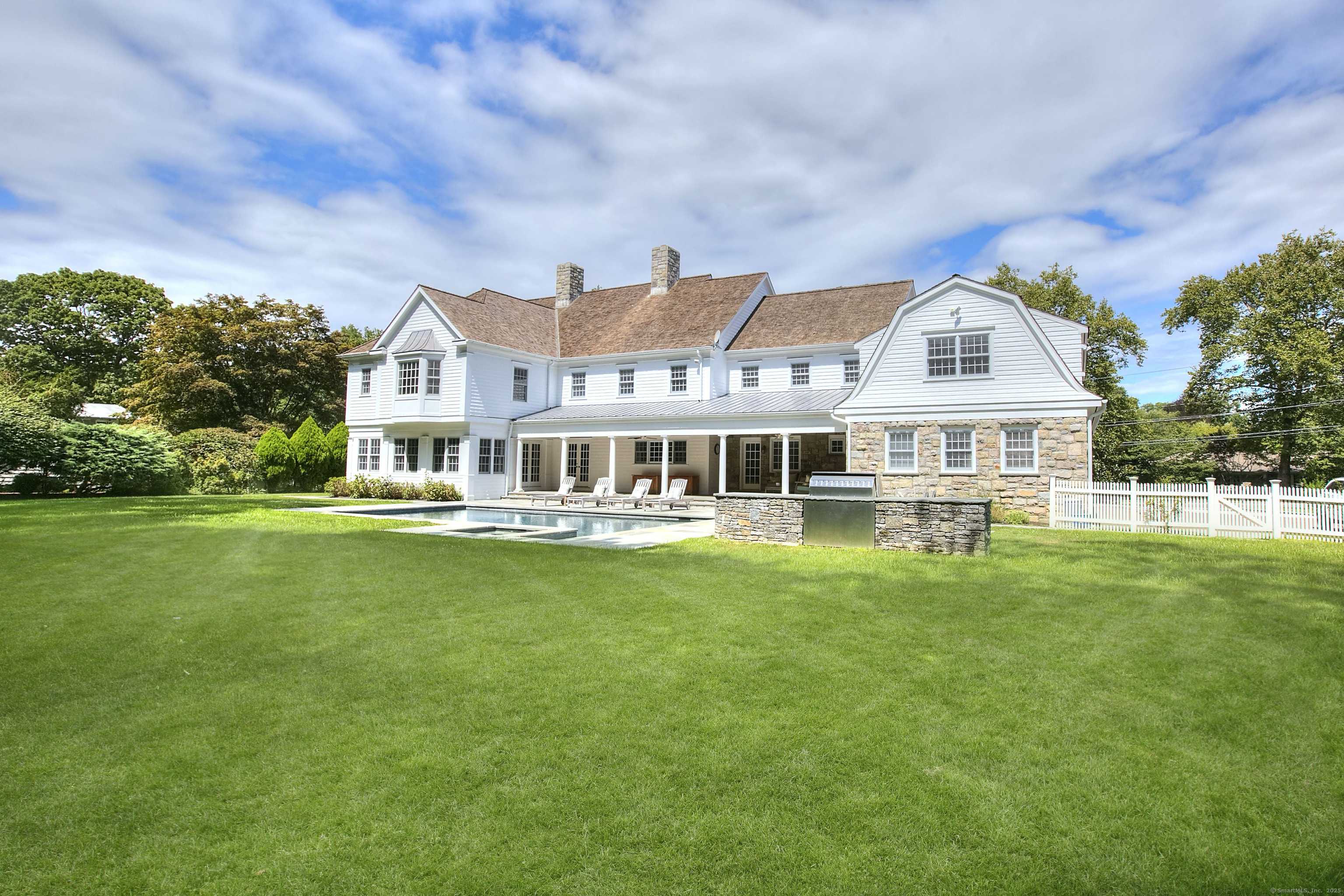 14 Mayflower Parkway
