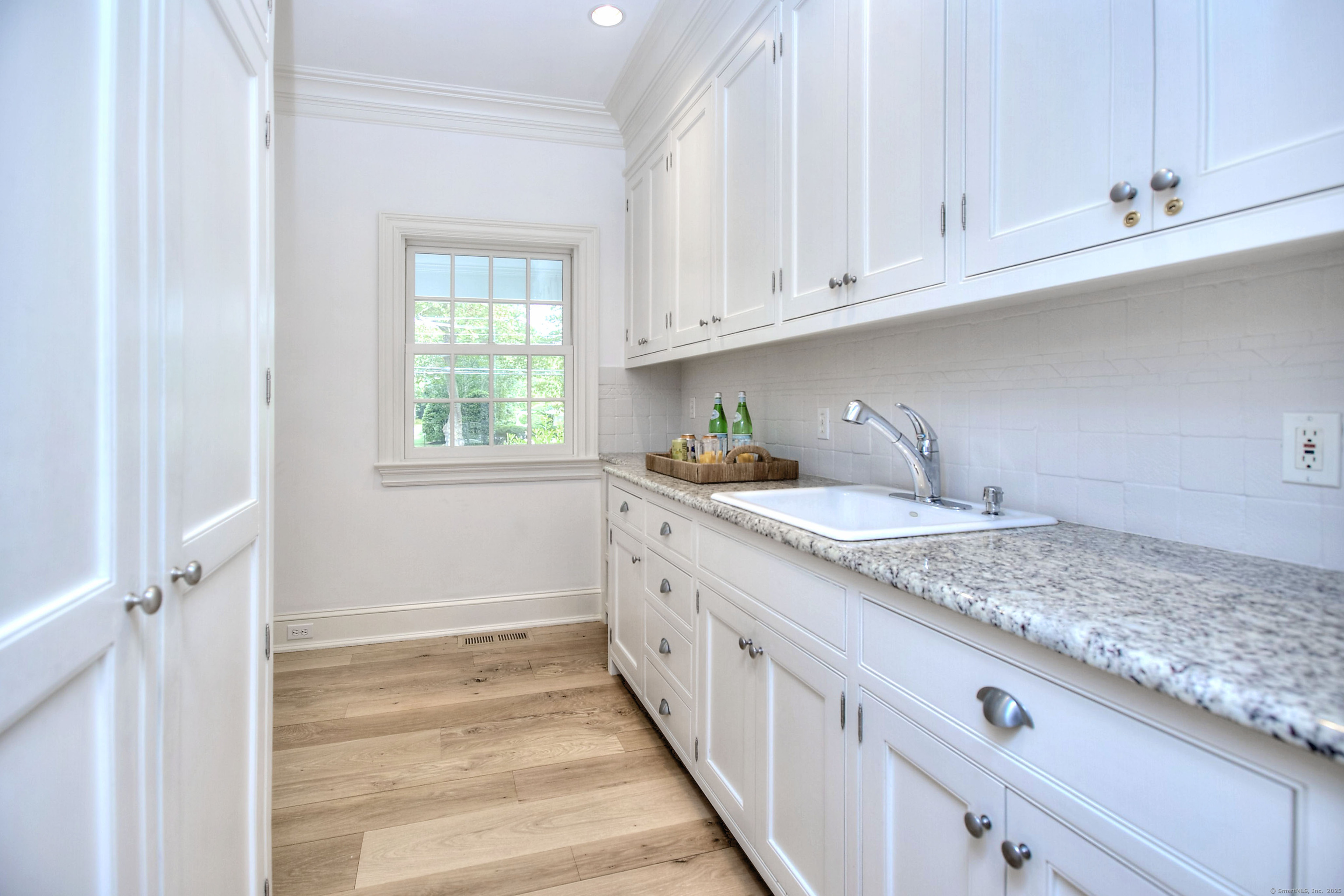 14 Mayflower Parkway