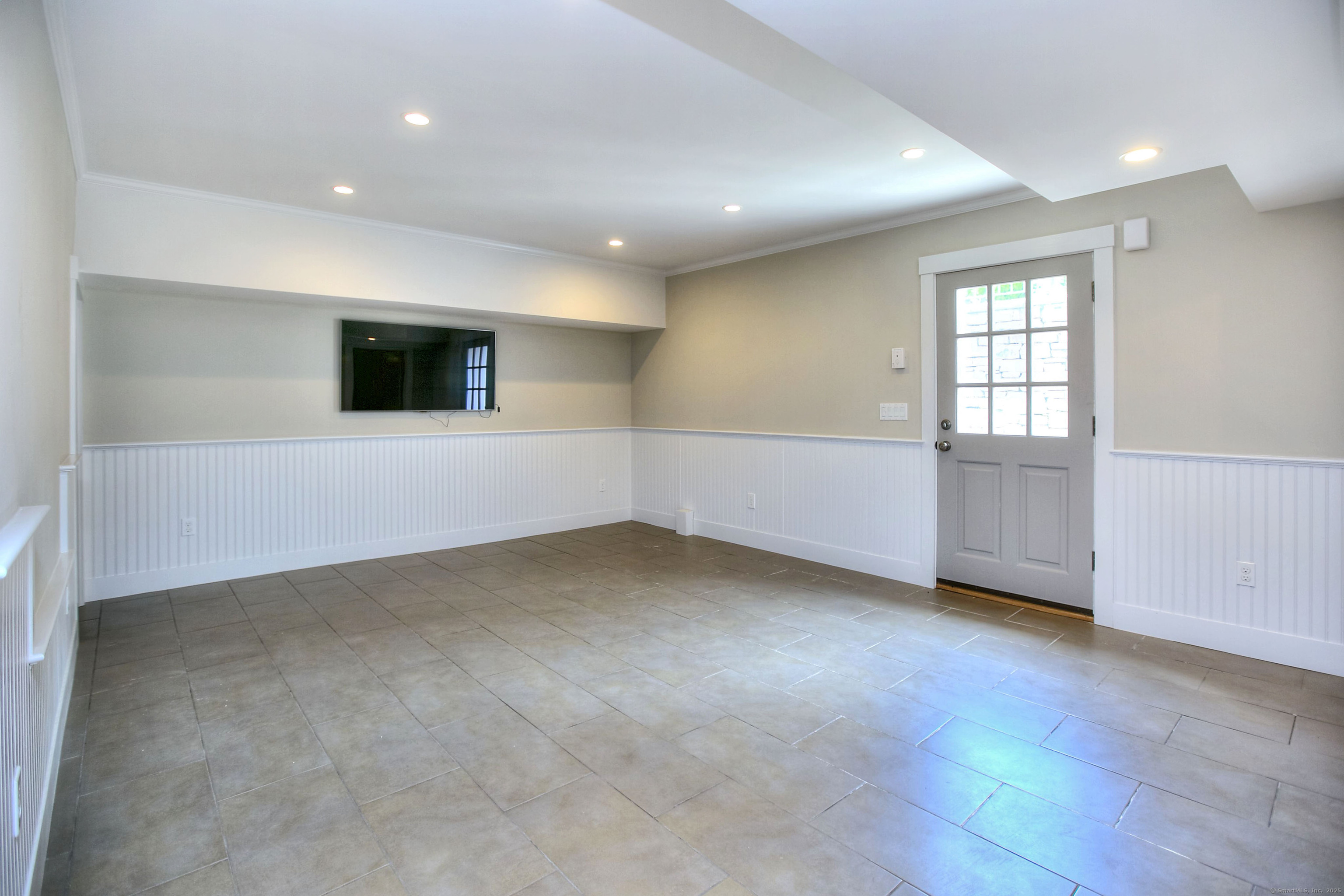14 Mayflower Parkway