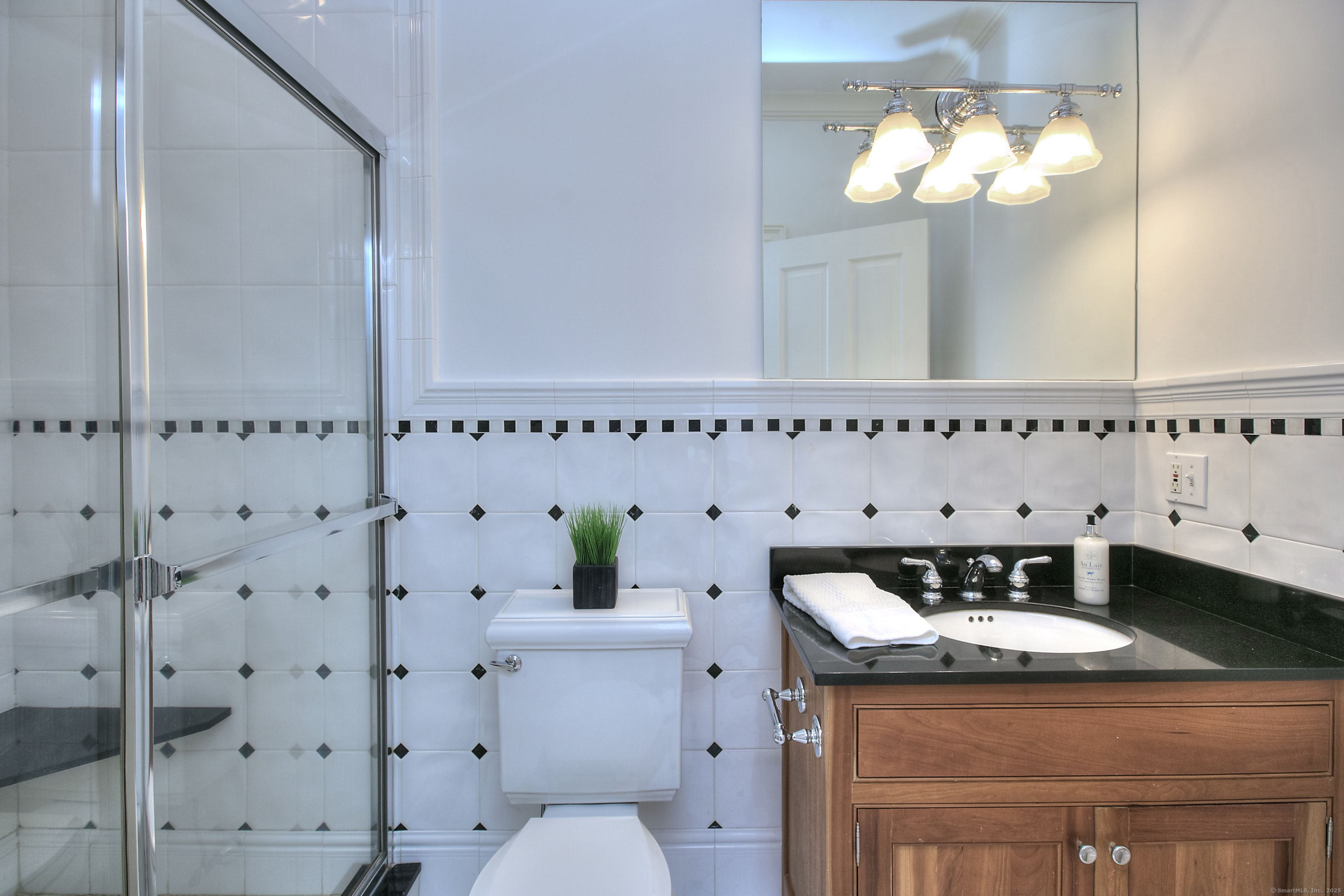 14 Mayflower Parkway