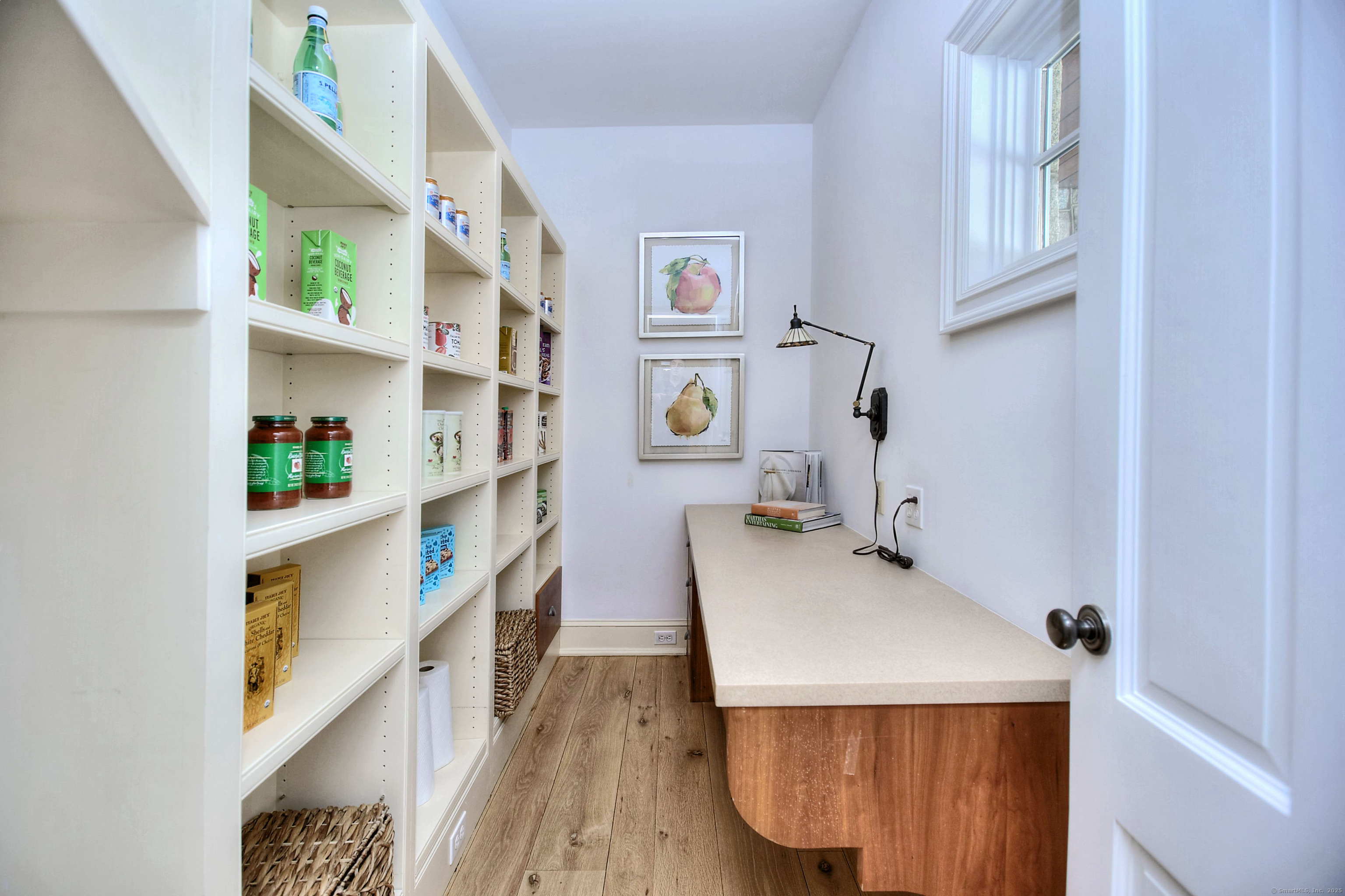 14 Mayflower Parkway