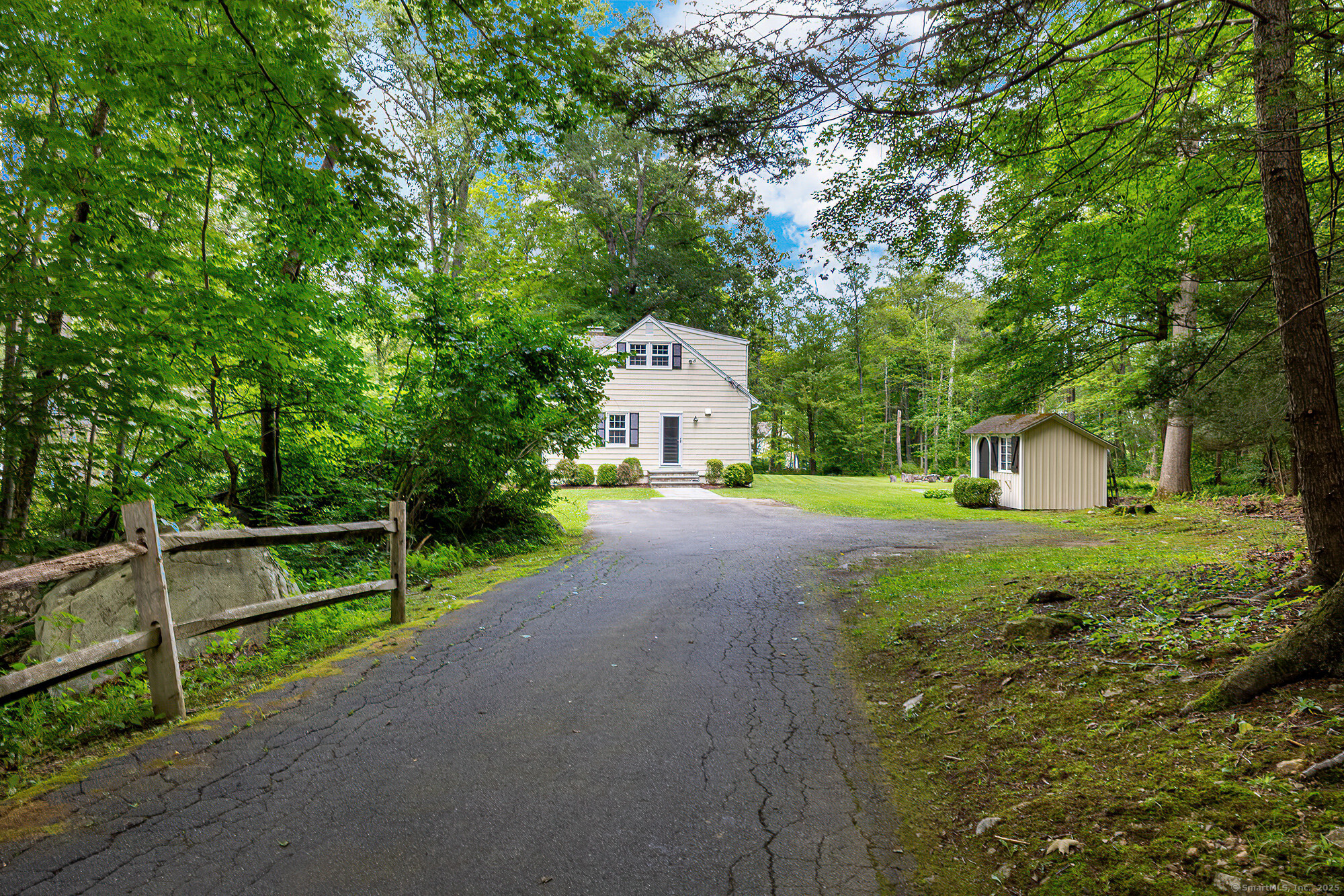 61 Knollwood Drive