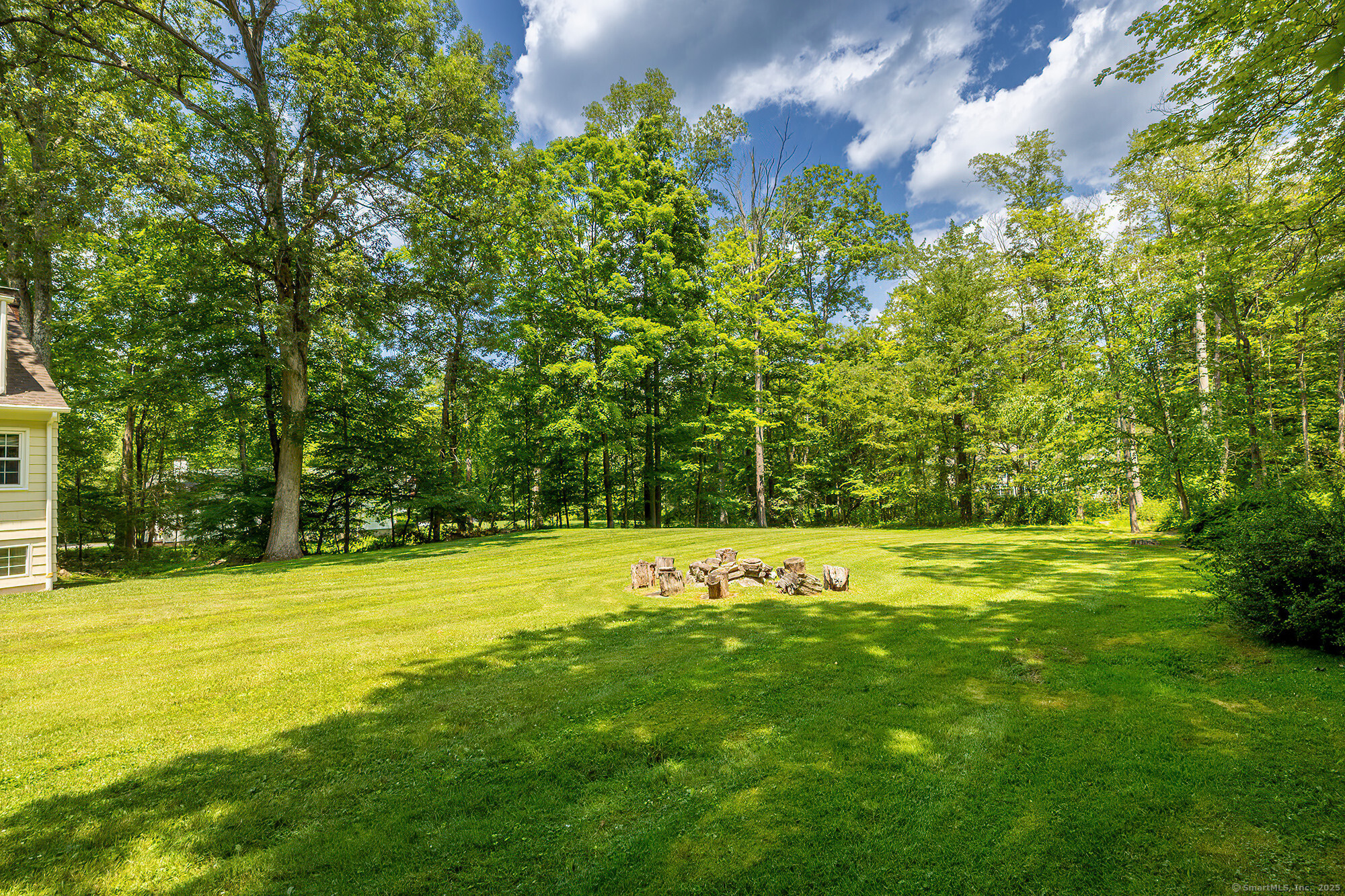 61 Knollwood Drive