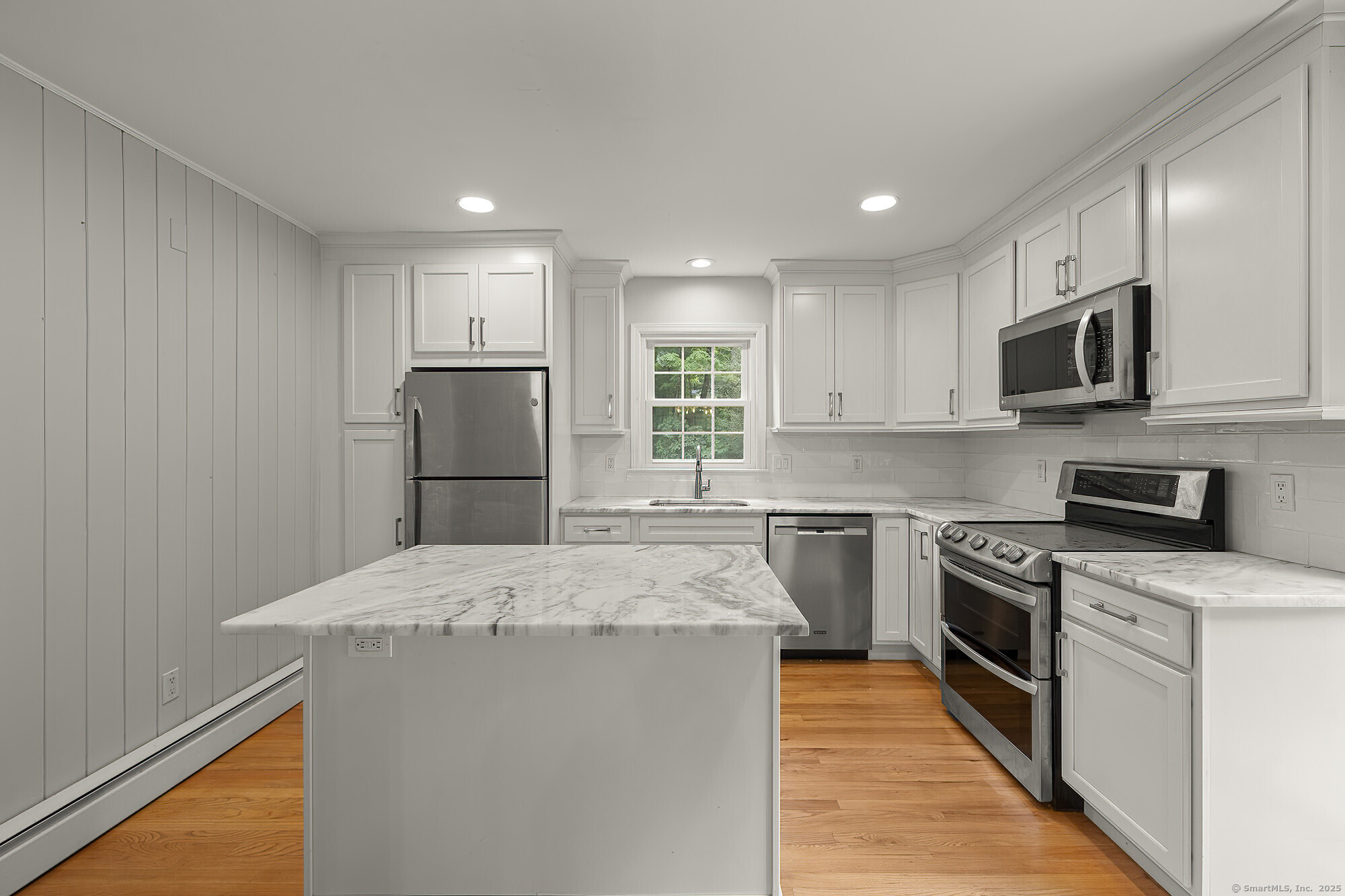 61 Knollwood Drive