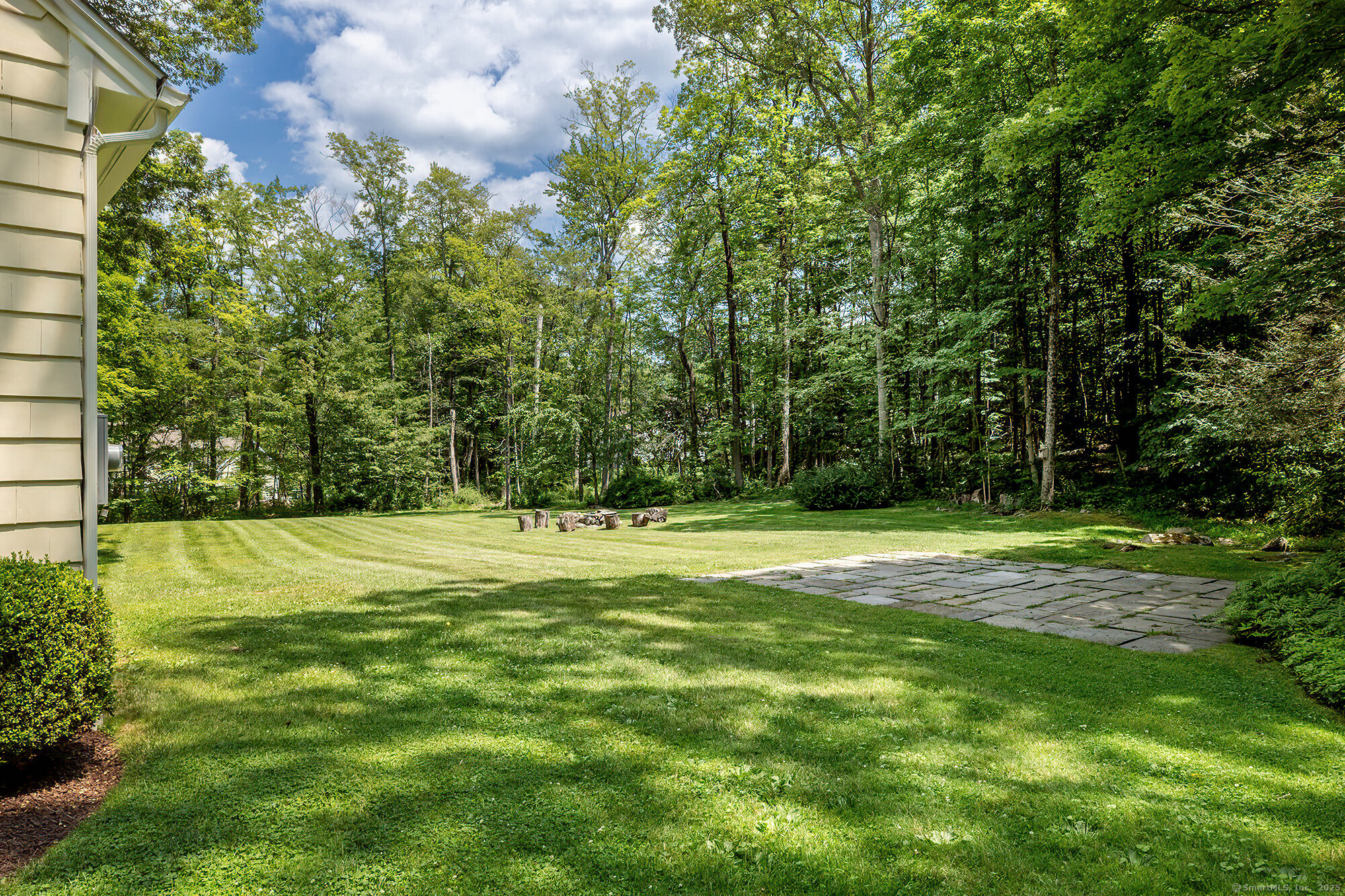 61 Knollwood Drive