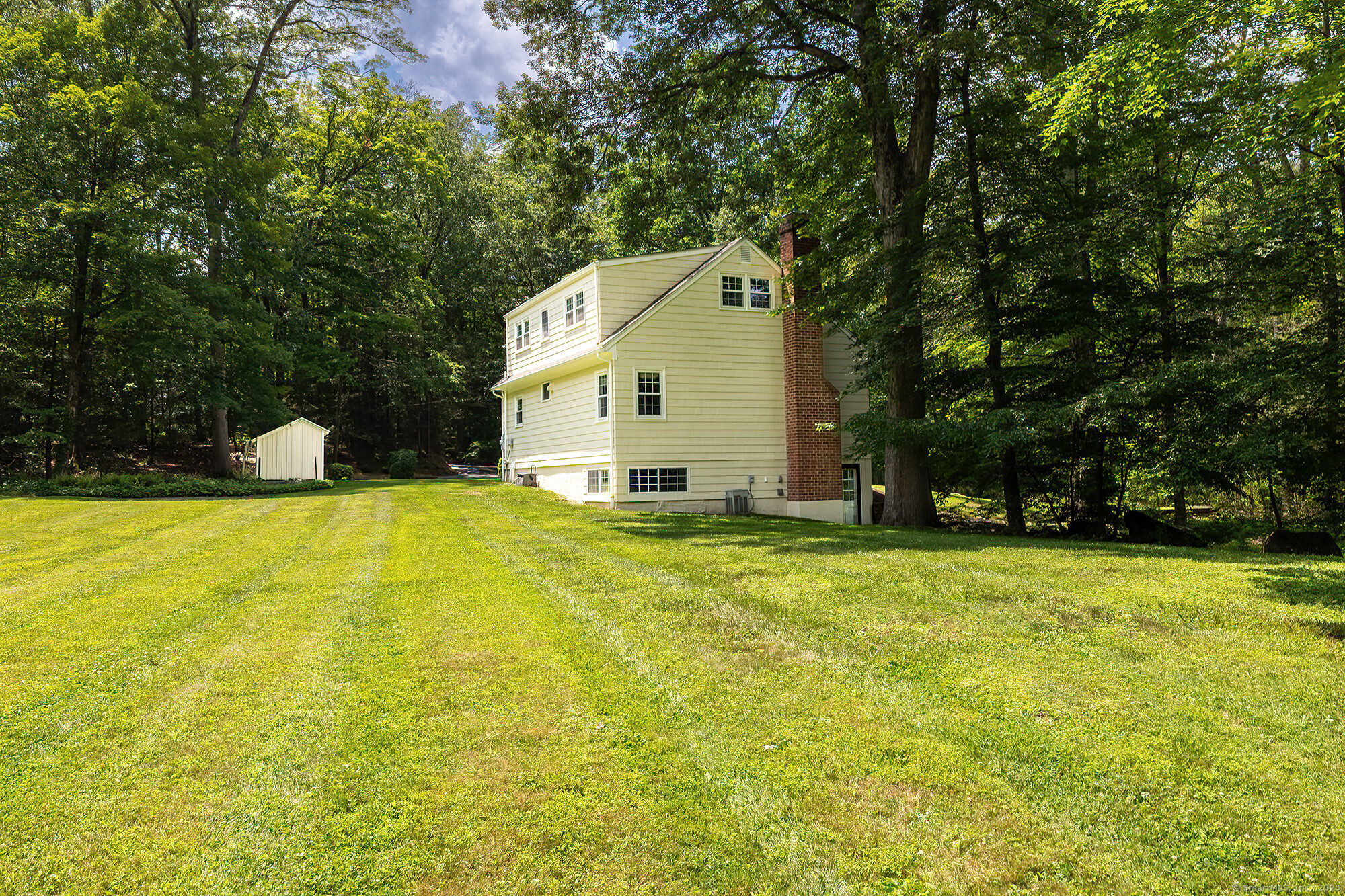 61 Knollwood Drive