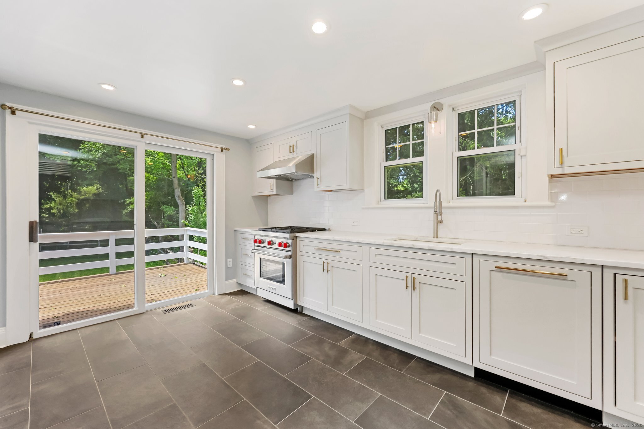 23 Turkey Hill Road North