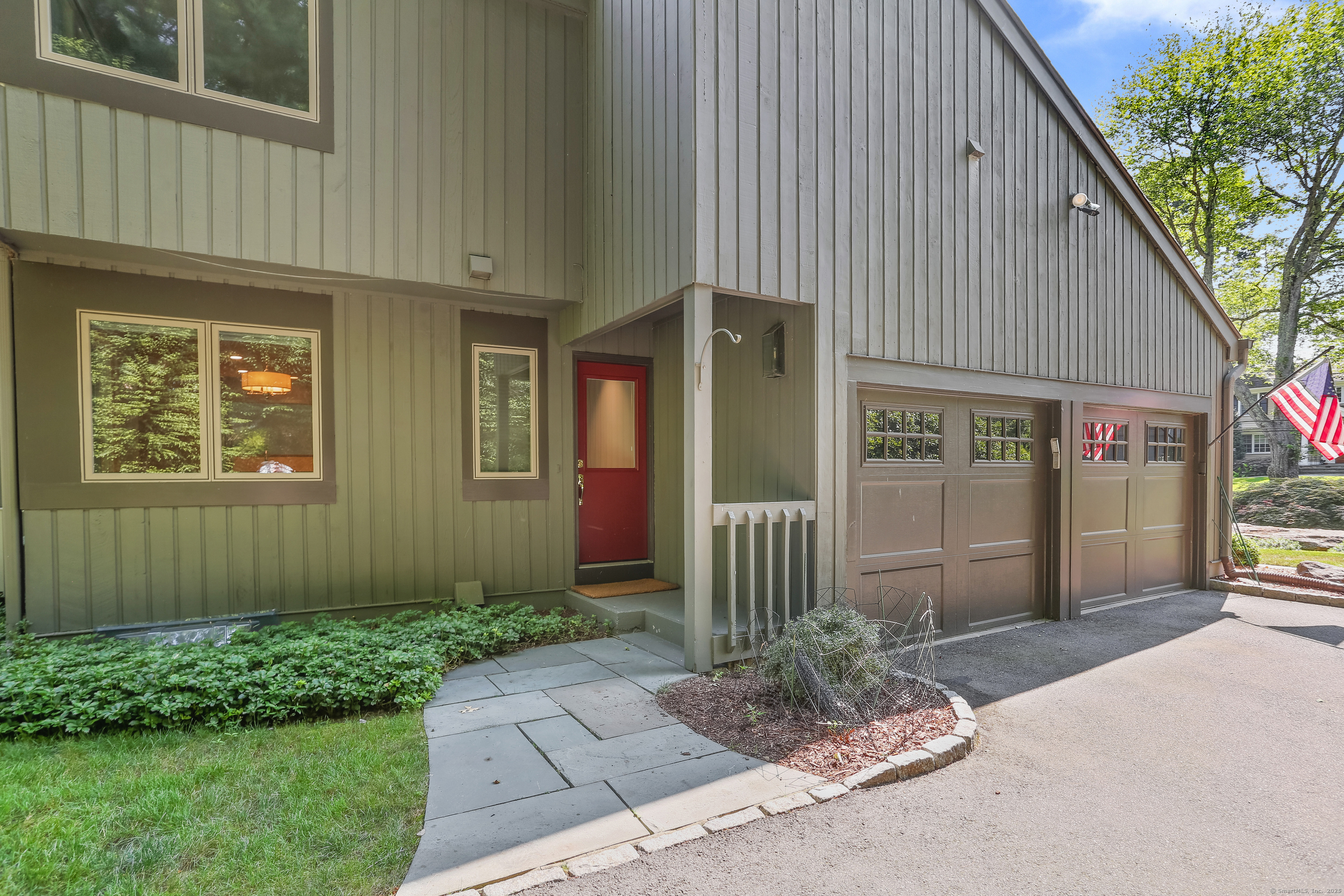 6 Janson Drive