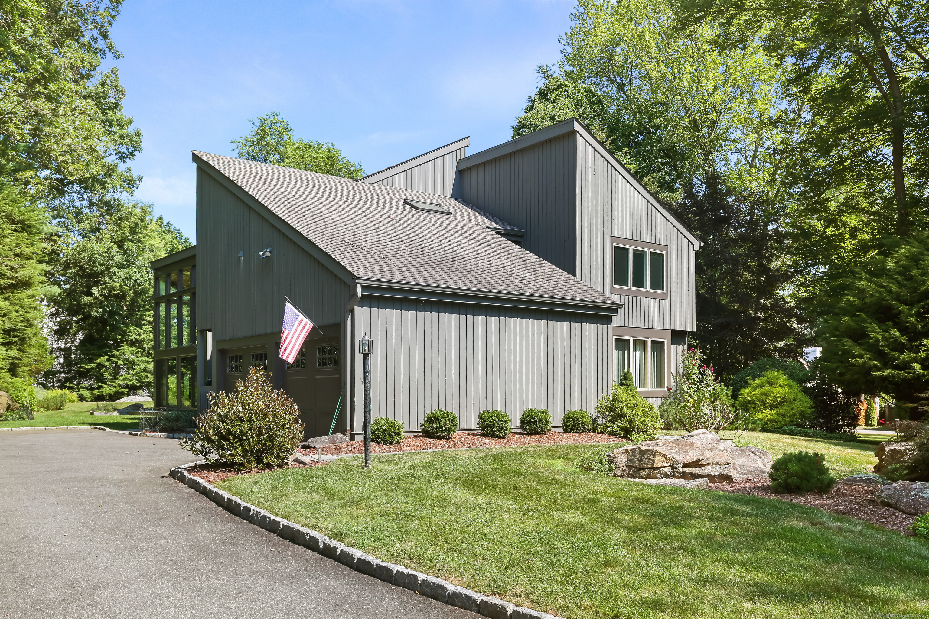 6 Janson Drive