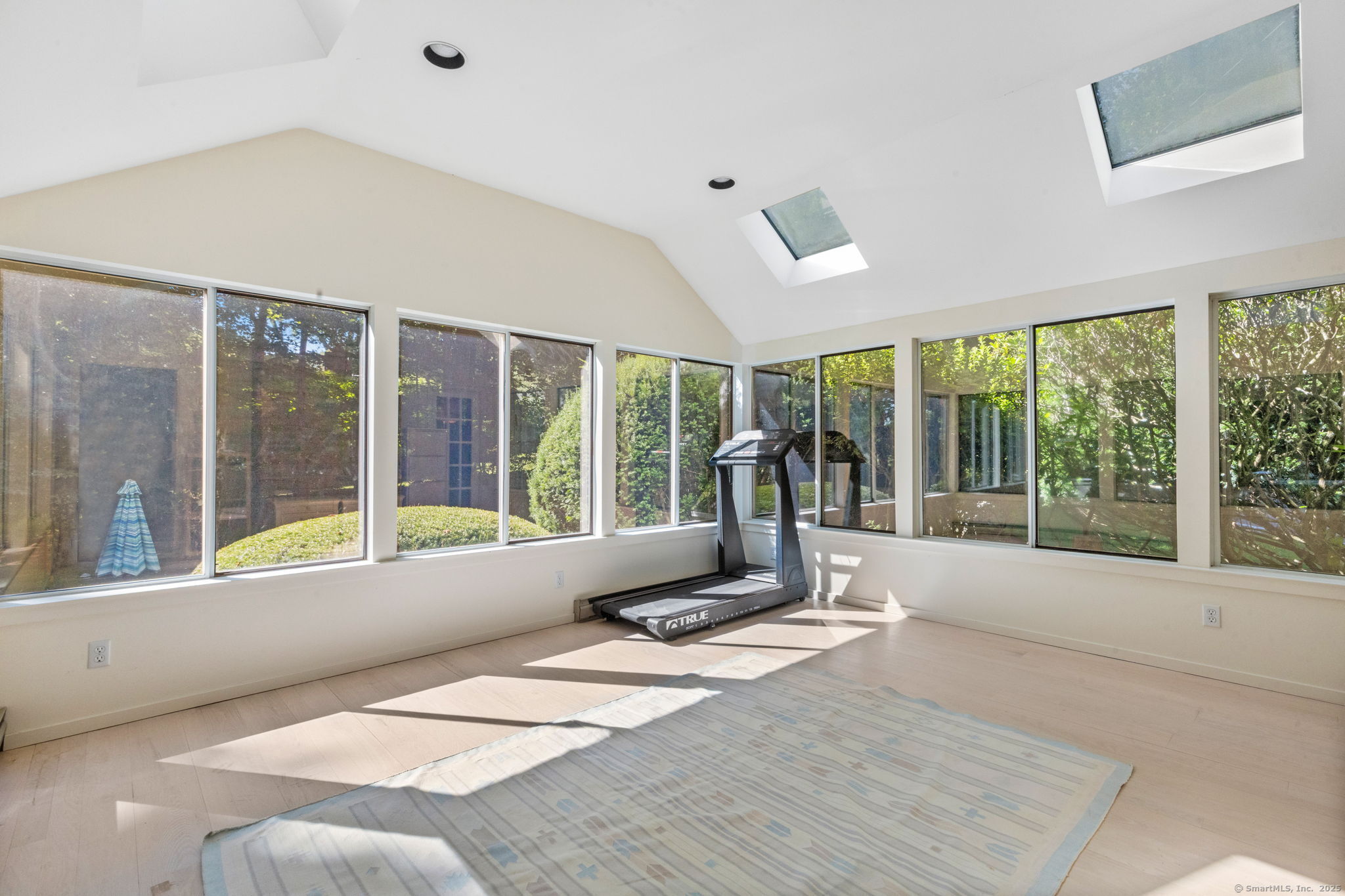 110 White Oak Lane