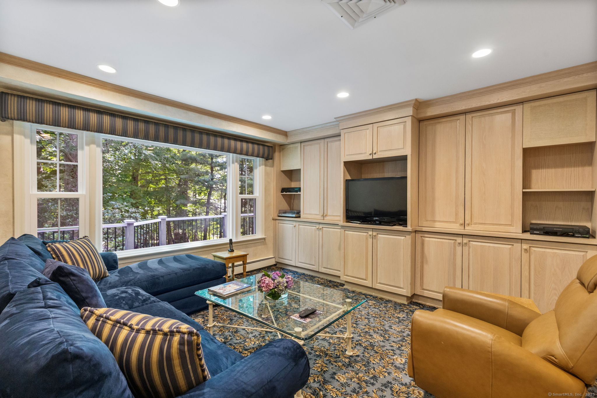 110 White Oak Lane