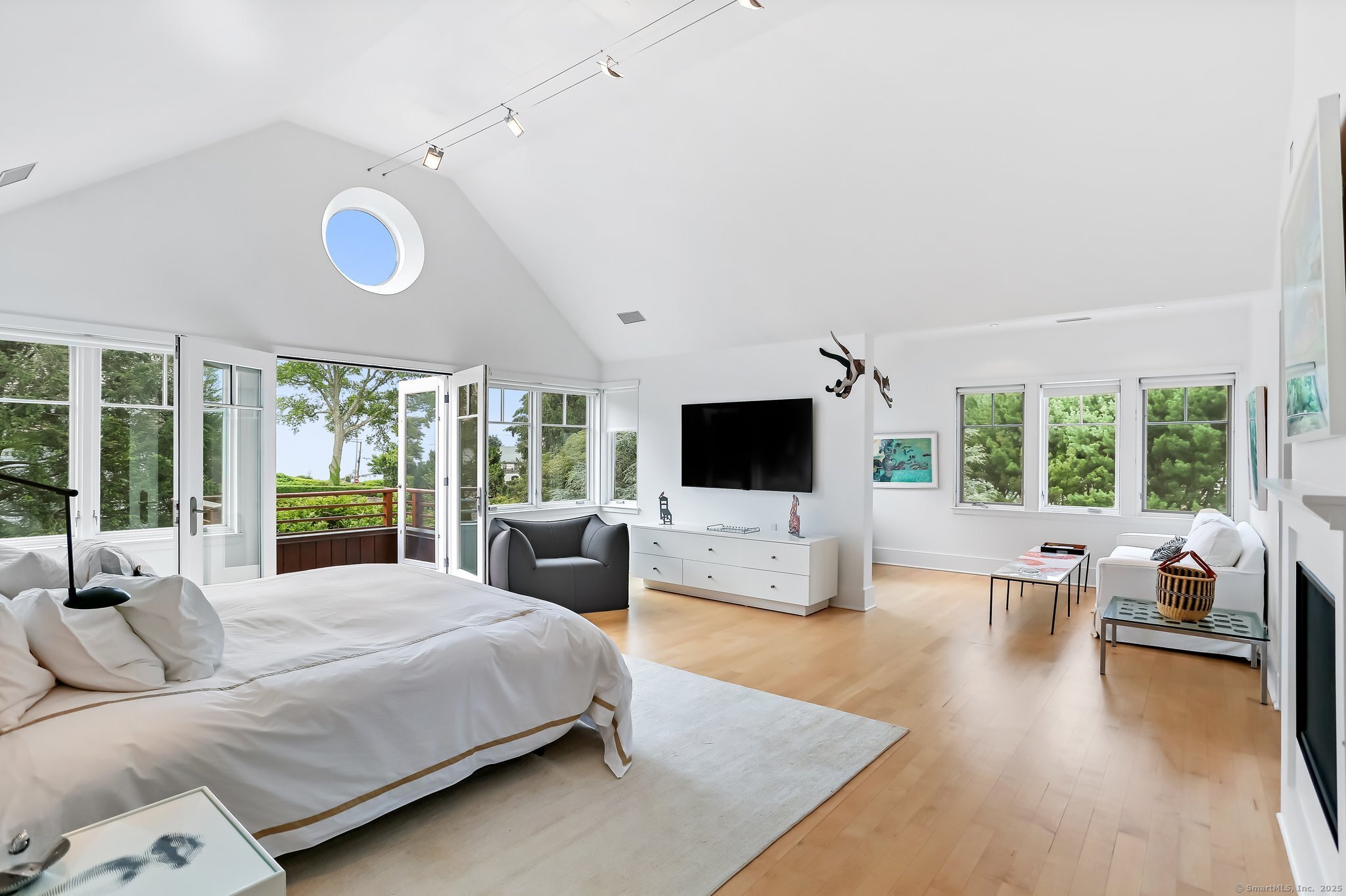 2 Bluewater Hill South