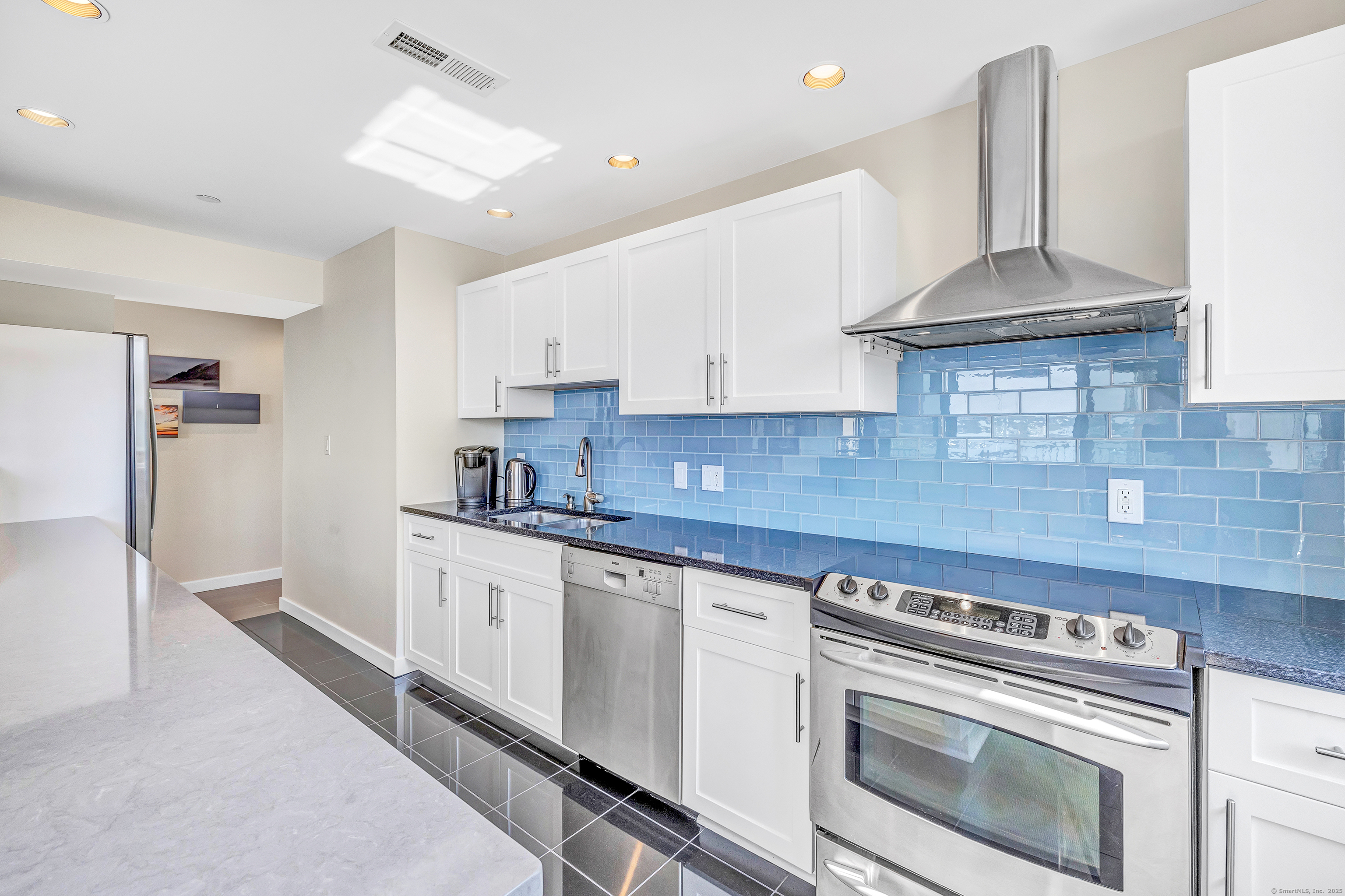 26 Cove Avenue 2D