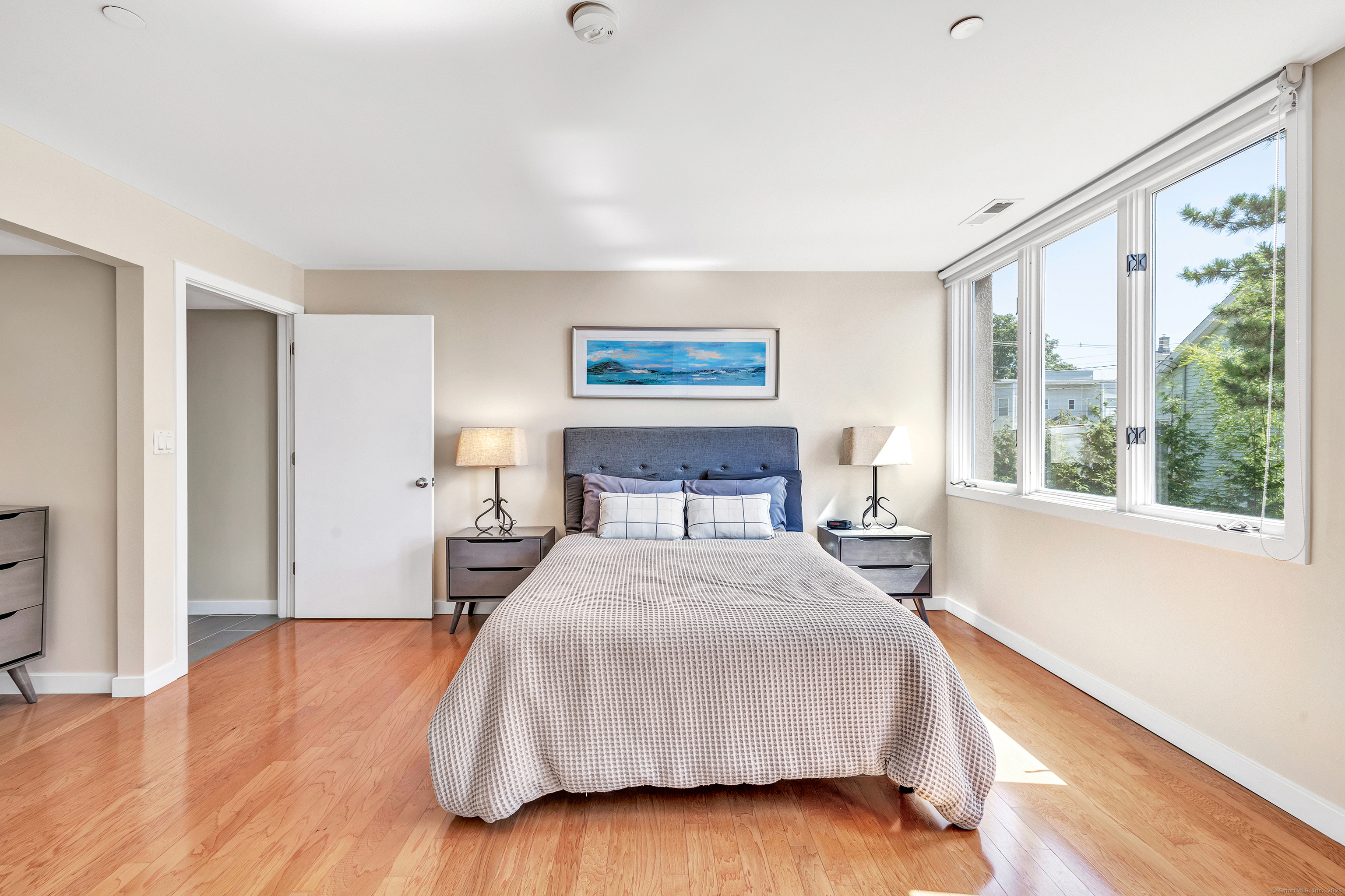 26 Cove Avenue 2D