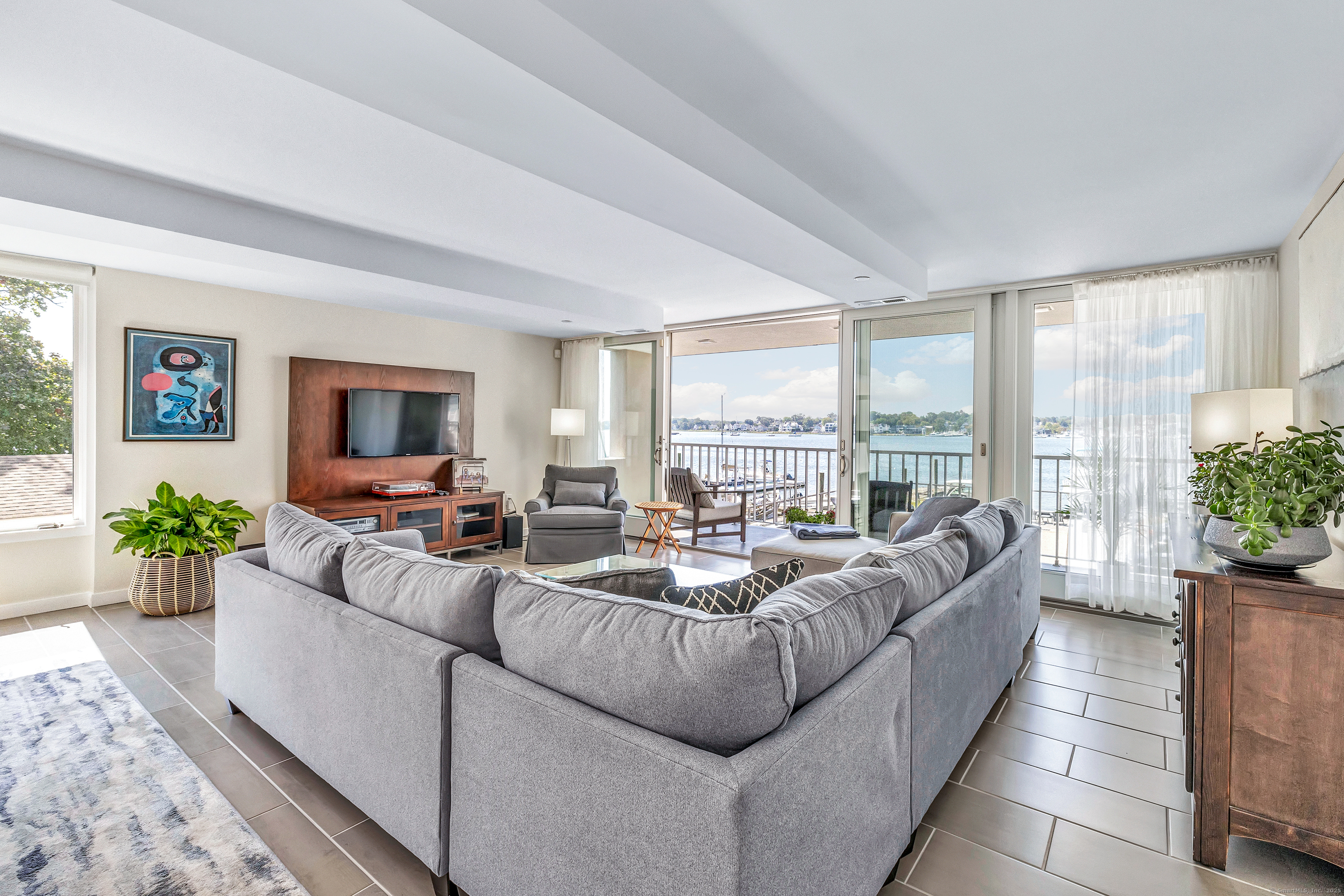 26 Cove Avenue 2D