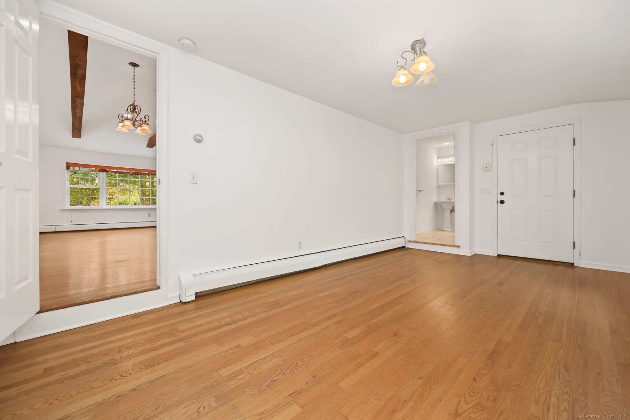 8 Ferry Lane East