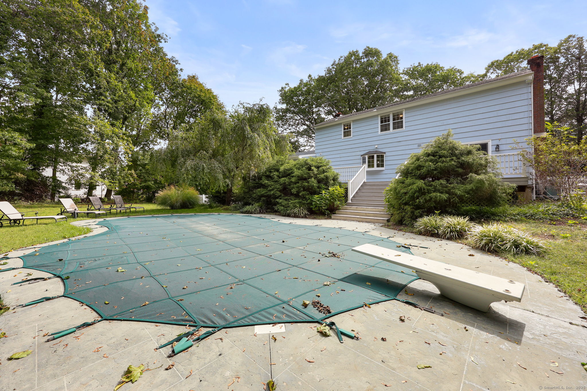 8 Ferry Lane East