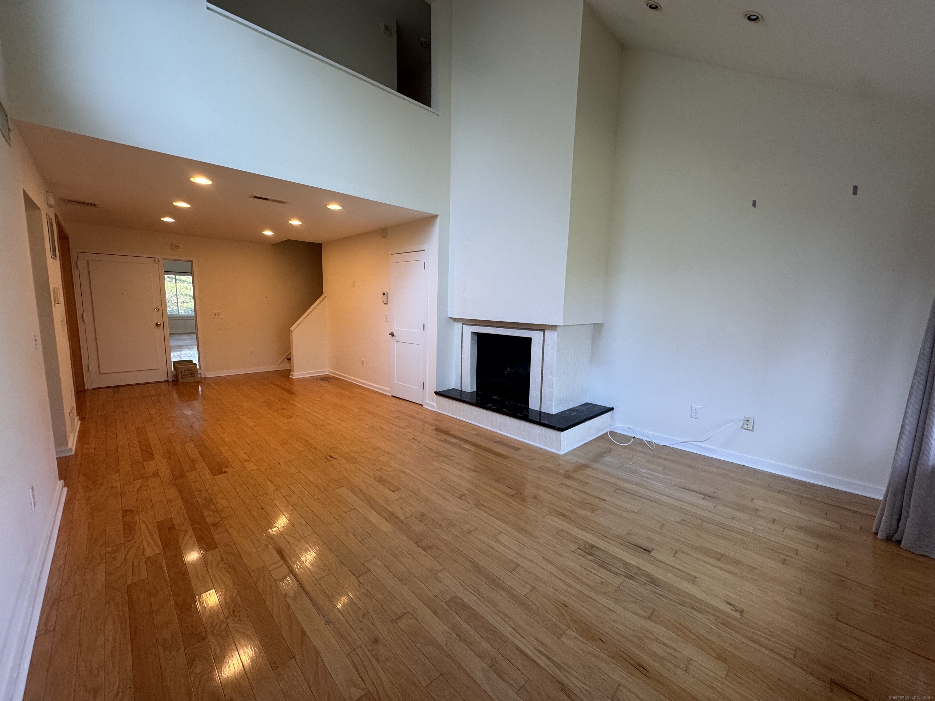 301 Post Road East APT 8