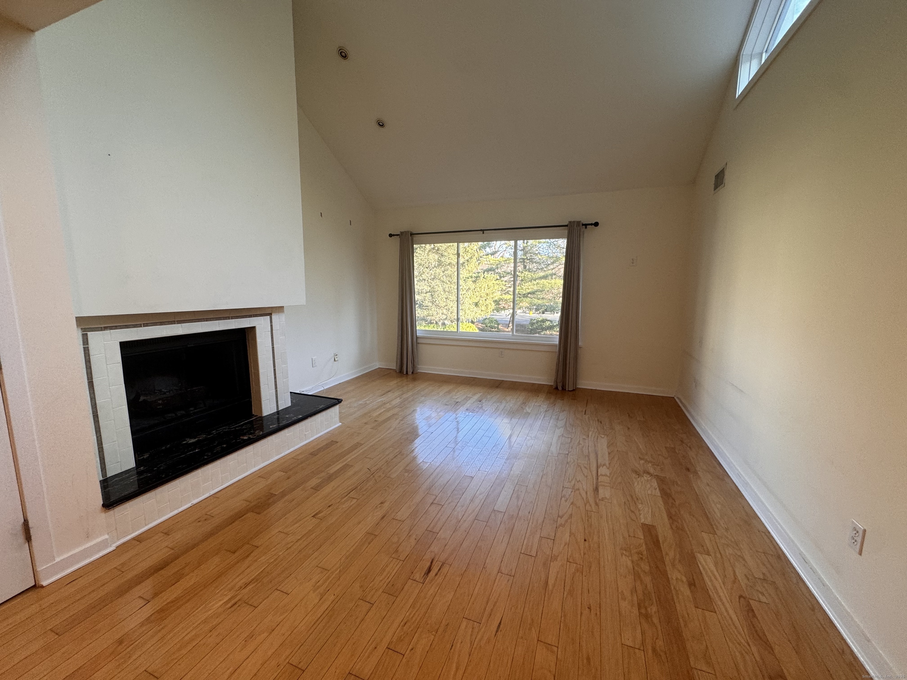 301 Post Road East APT 8