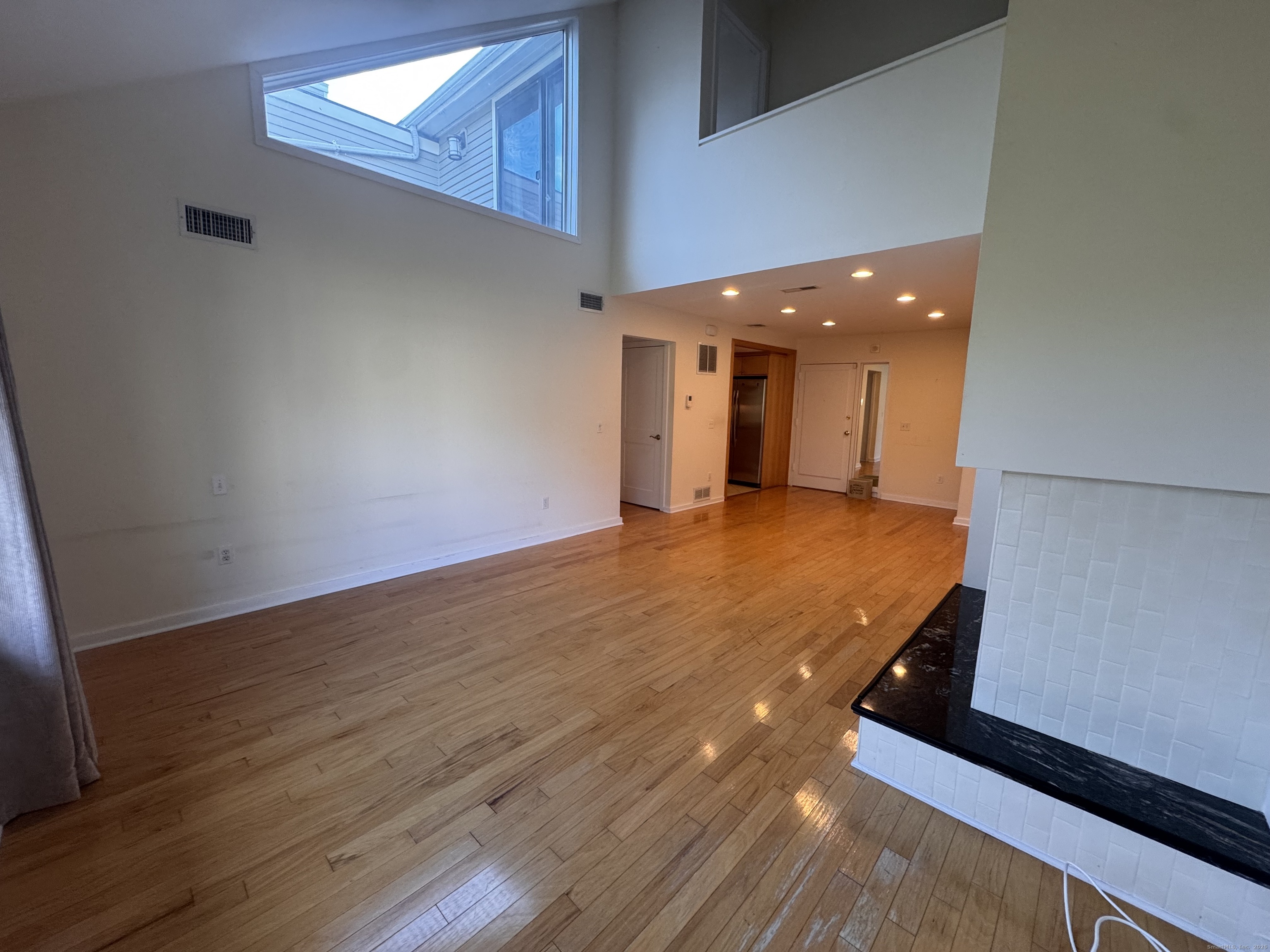 301 Post Road East APT 8