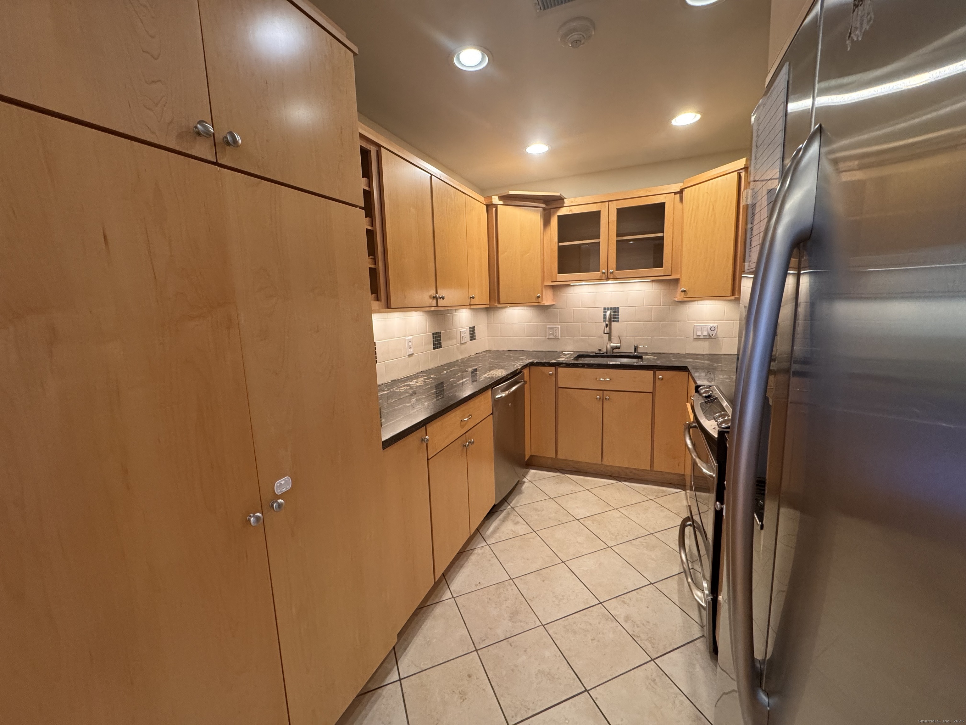301 Post Road East APT 8
