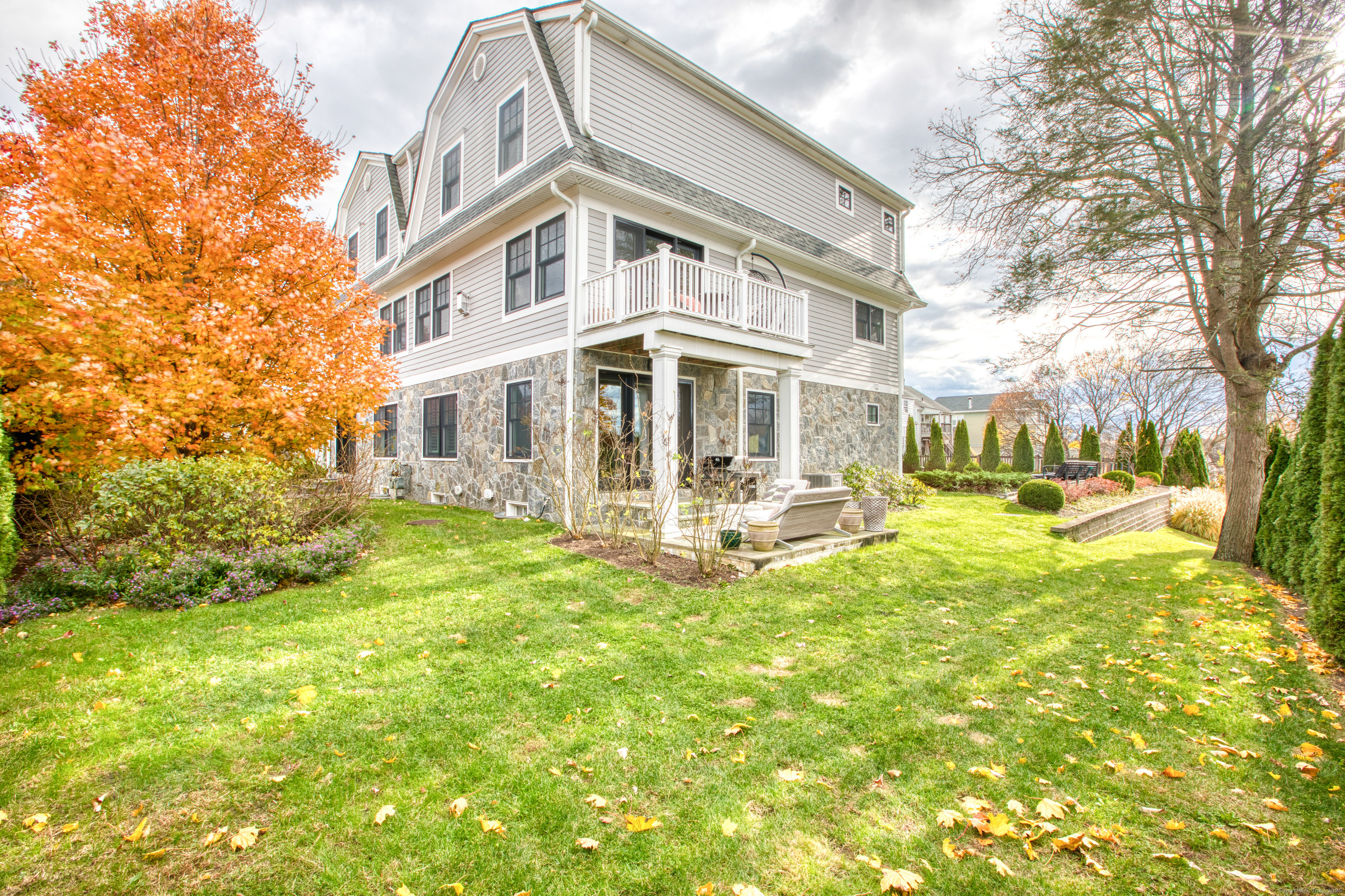 24 Harold Street E