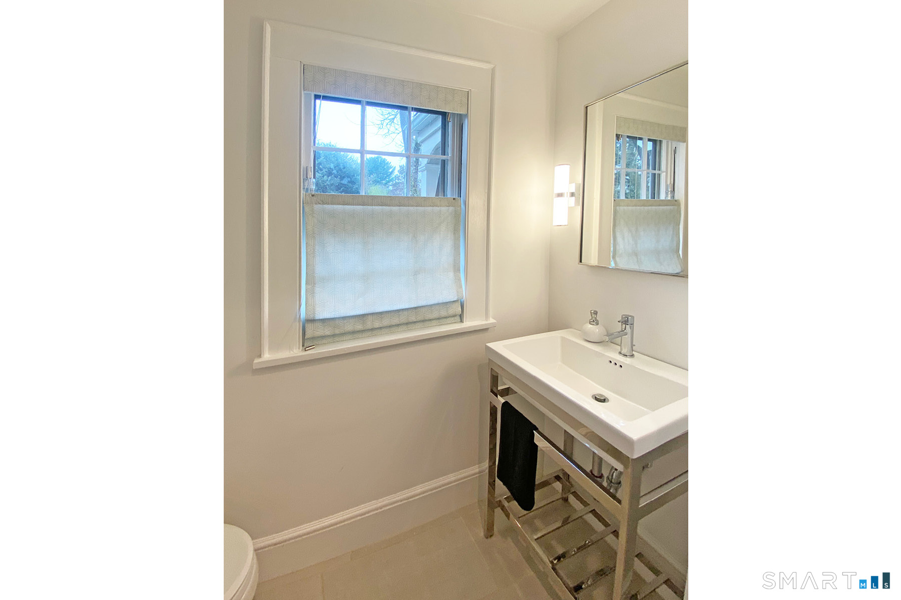 95 Compo Road North