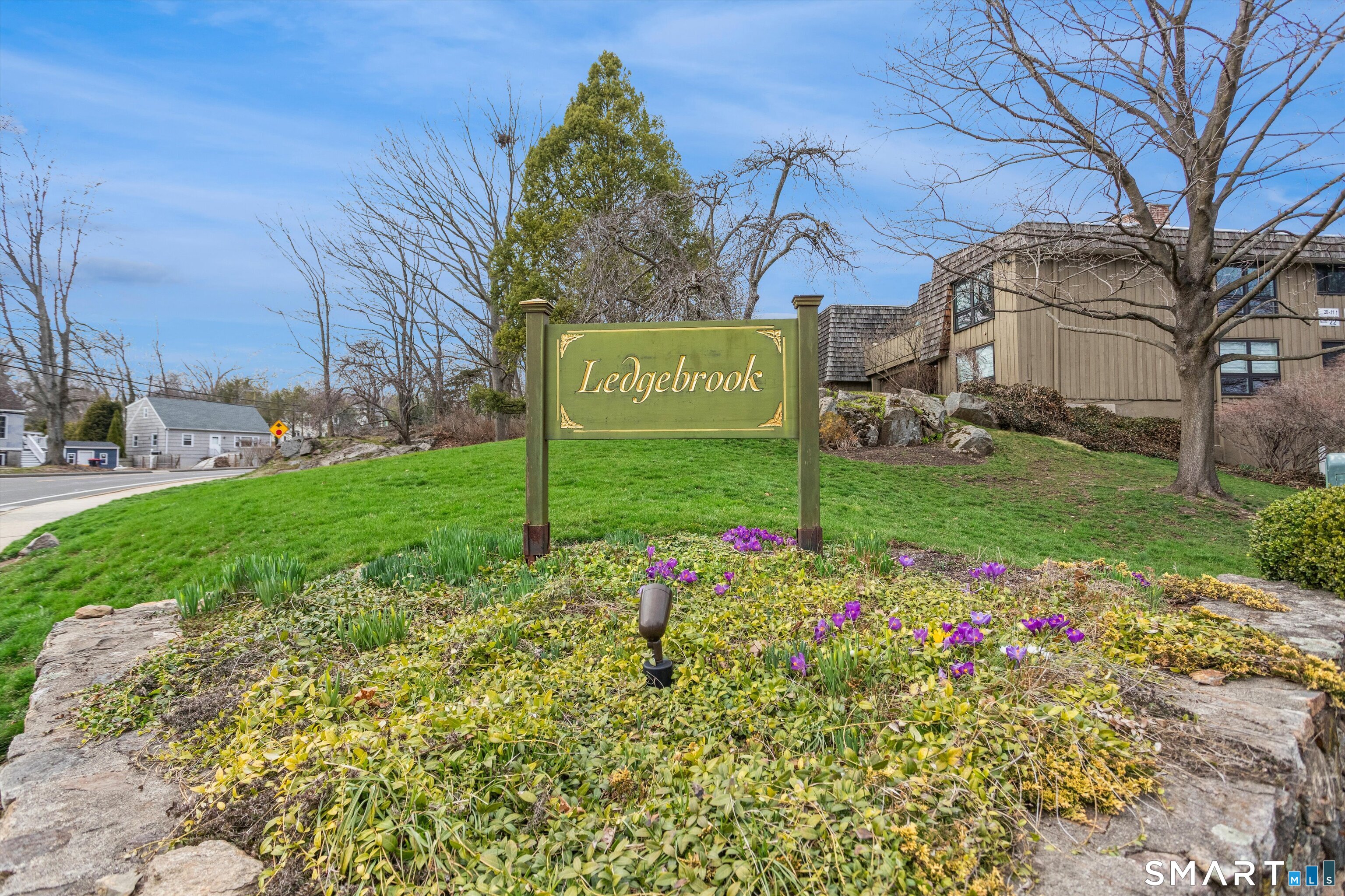 82 Ledgebrook Drive 82