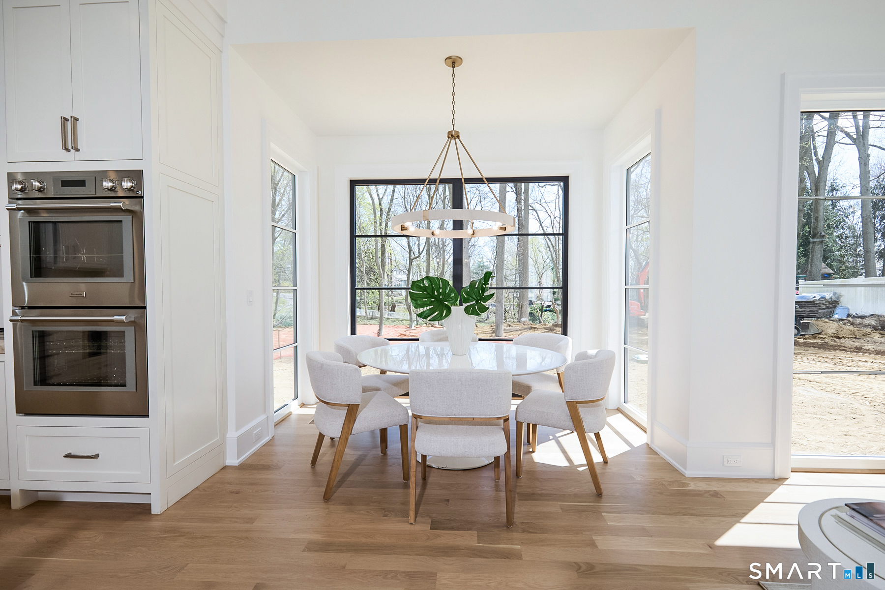 11 Wake Robin Road