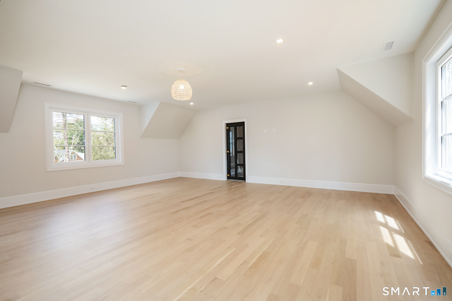 11 Wake Robin Road