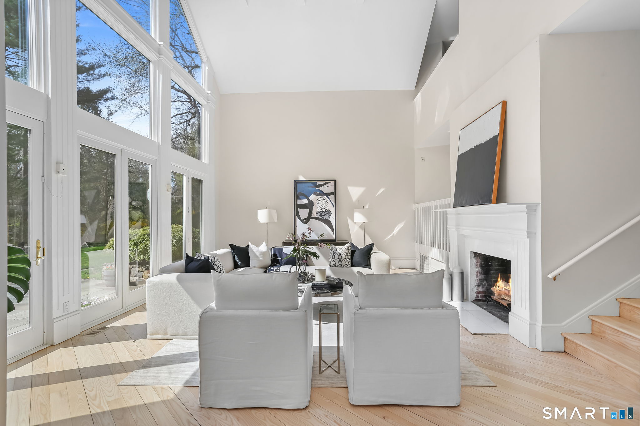 32 Buttonball Lane