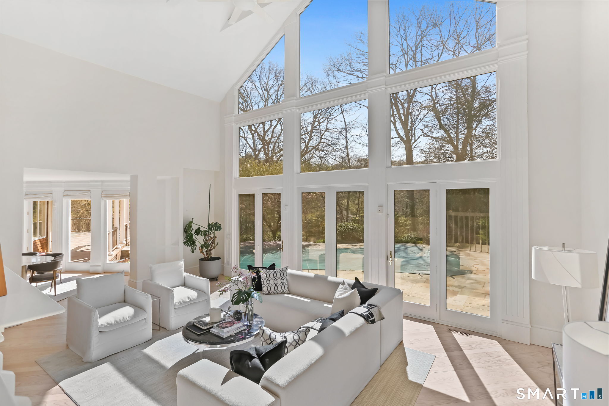 32 Buttonball Lane