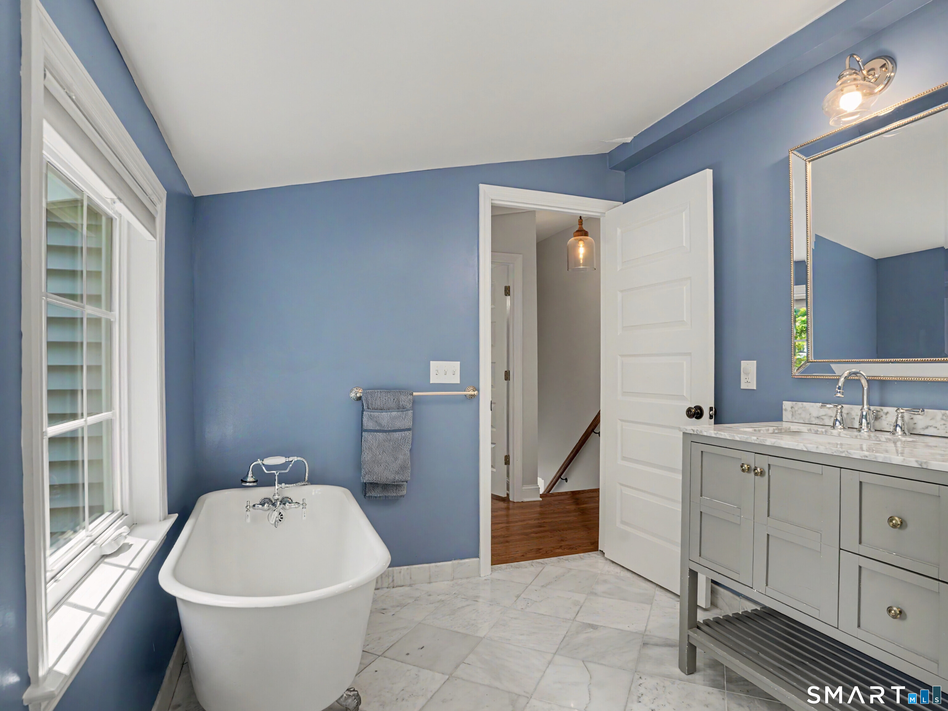 128 Knapp Street