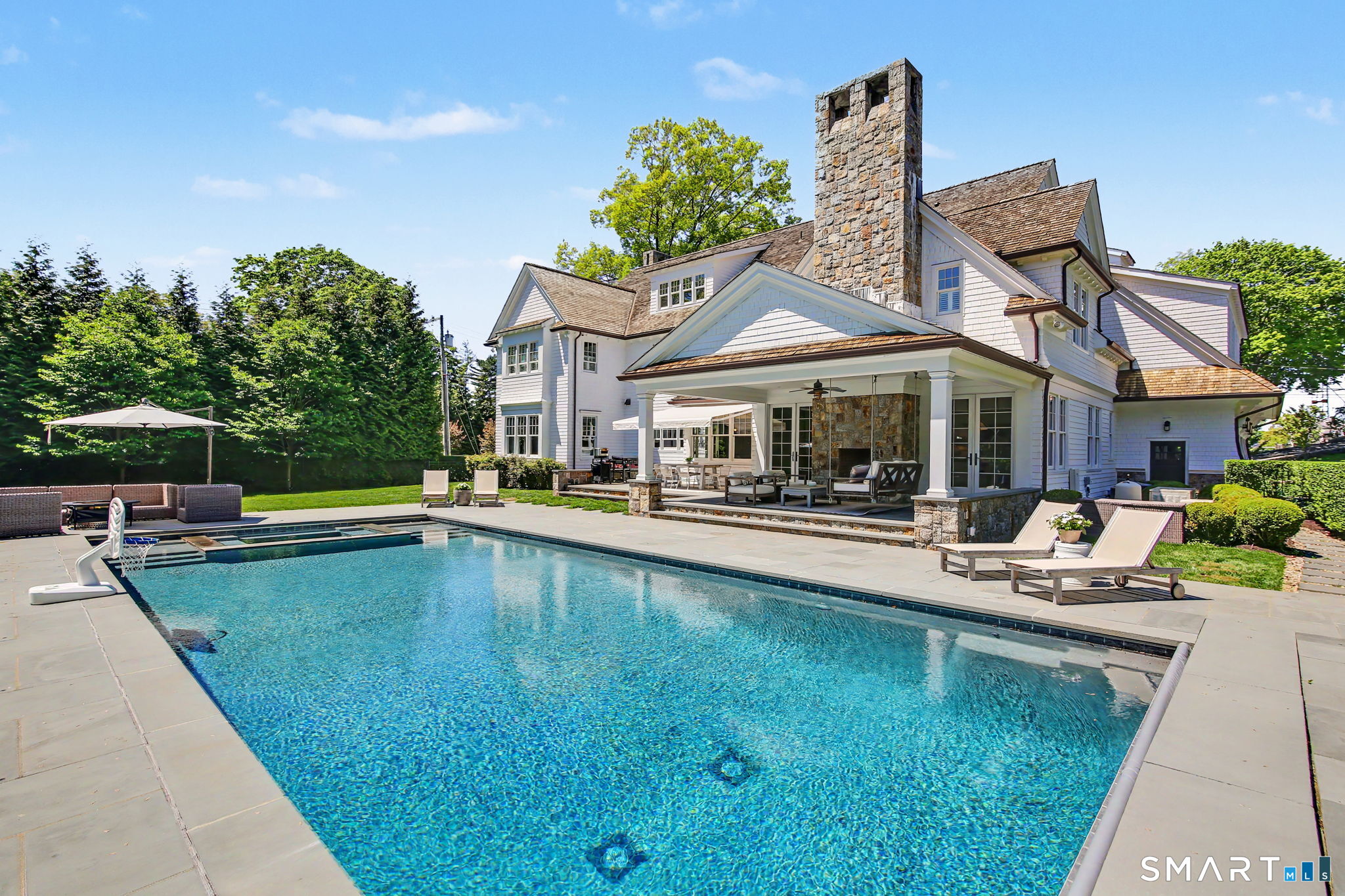 28 Ferry Lane East