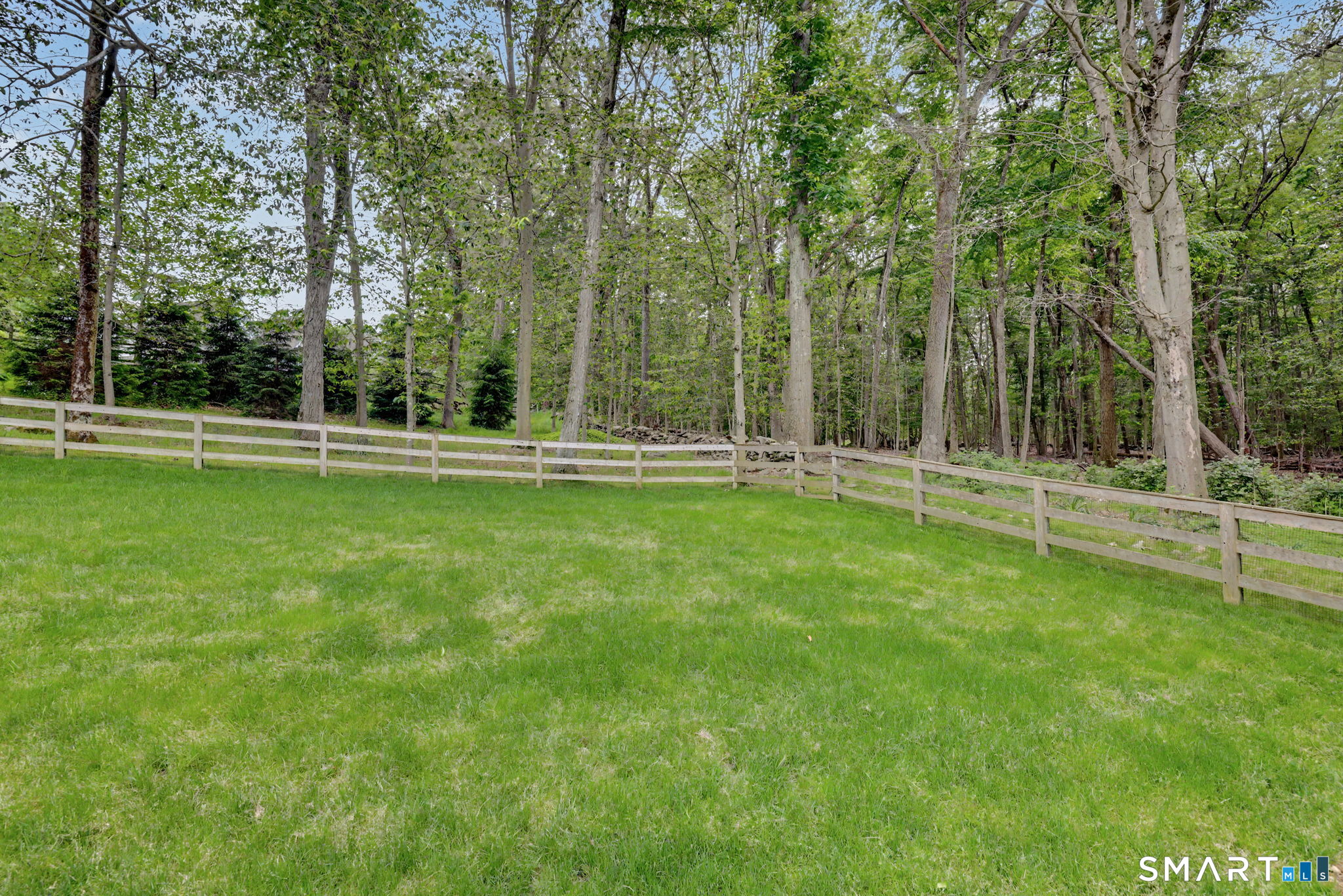 10 Side Hill Road